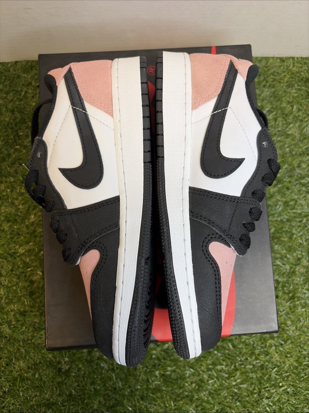 Air Jordan 1 Low OG Bleached Coral (GS) Sneakers CZ0858-061 Mens Size 4.5 New2
