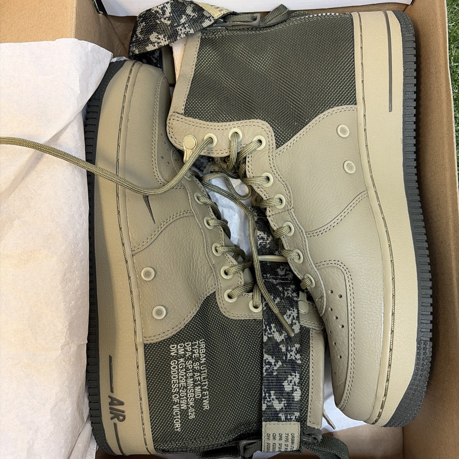 Size 9.5 - Nike SF Air Force 1 Mid Mushroom0