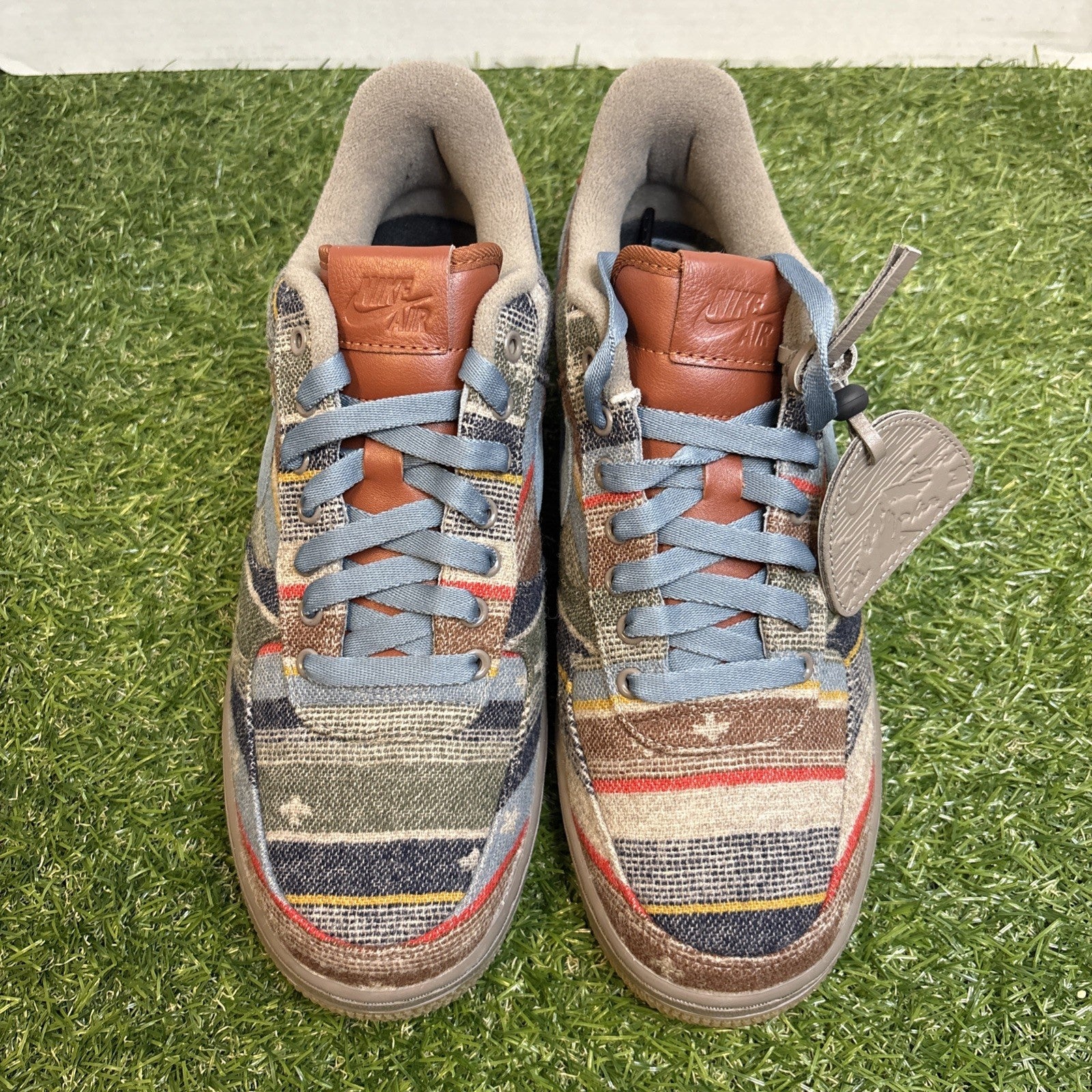 SiZE 8.5- NIKE ID NIKE BY YOU AIR FORCE ONE2