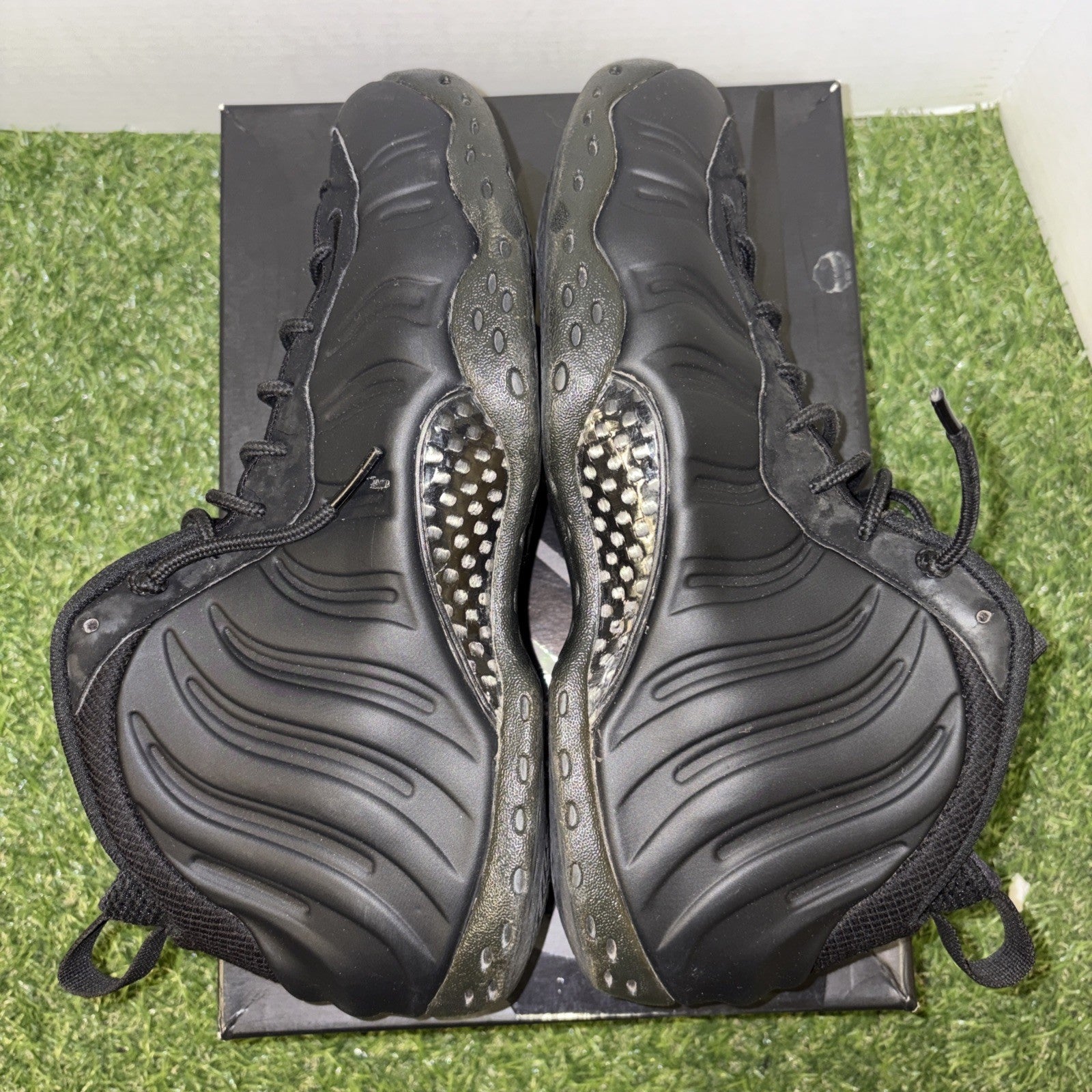 Size 9.5 - Nike Air Foamposite One Black3