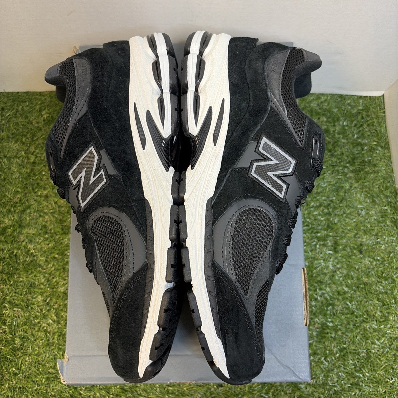 Size 10.5- New Balance 2002R M2002RBK Men's Black Sneakers New With Box0