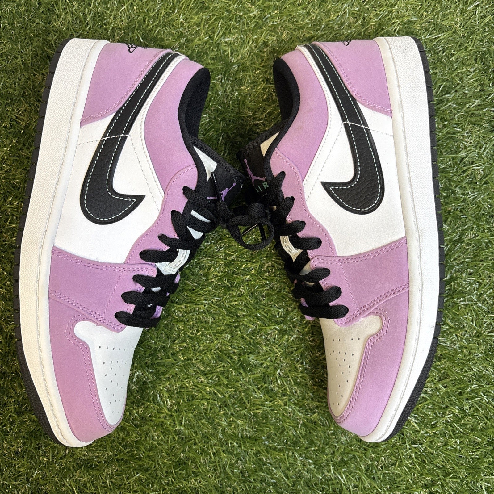 Size 8.5 - Air Jordan 1 SE Low Violet Shock0