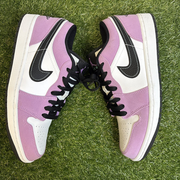 Size 8.5 - Air Jordan 1 SE Low Violet Shock0