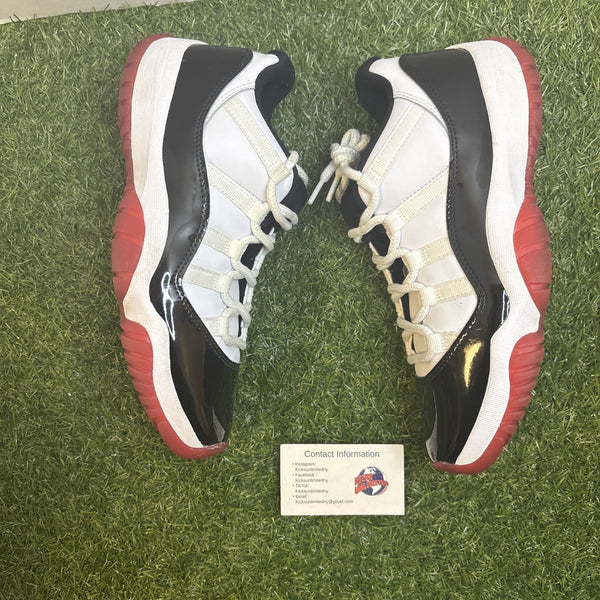 Size 8.5   Jordan 11 Retro Low Concord Bred0