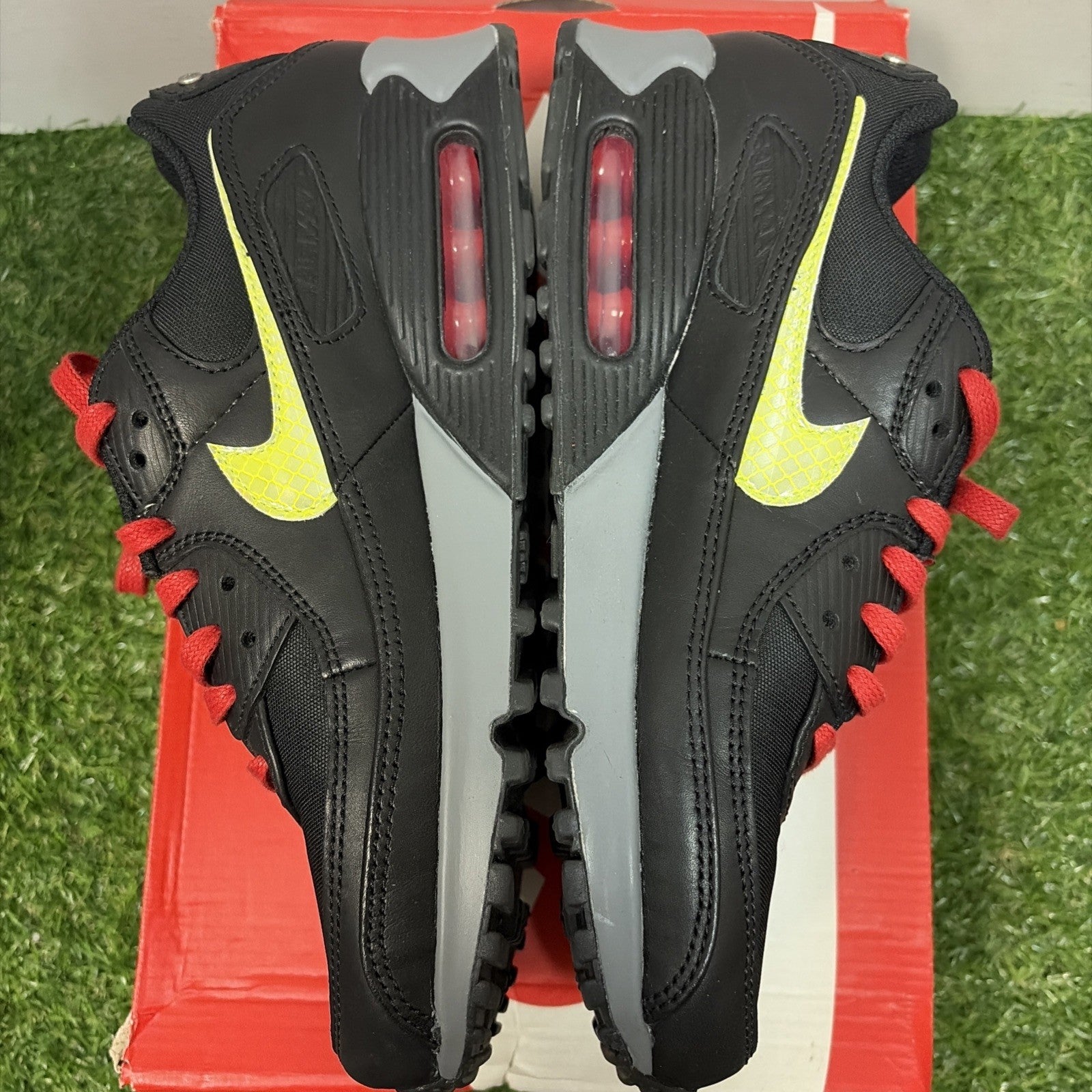 Size 9 - Nike Air Max 90 New York - City Pack3