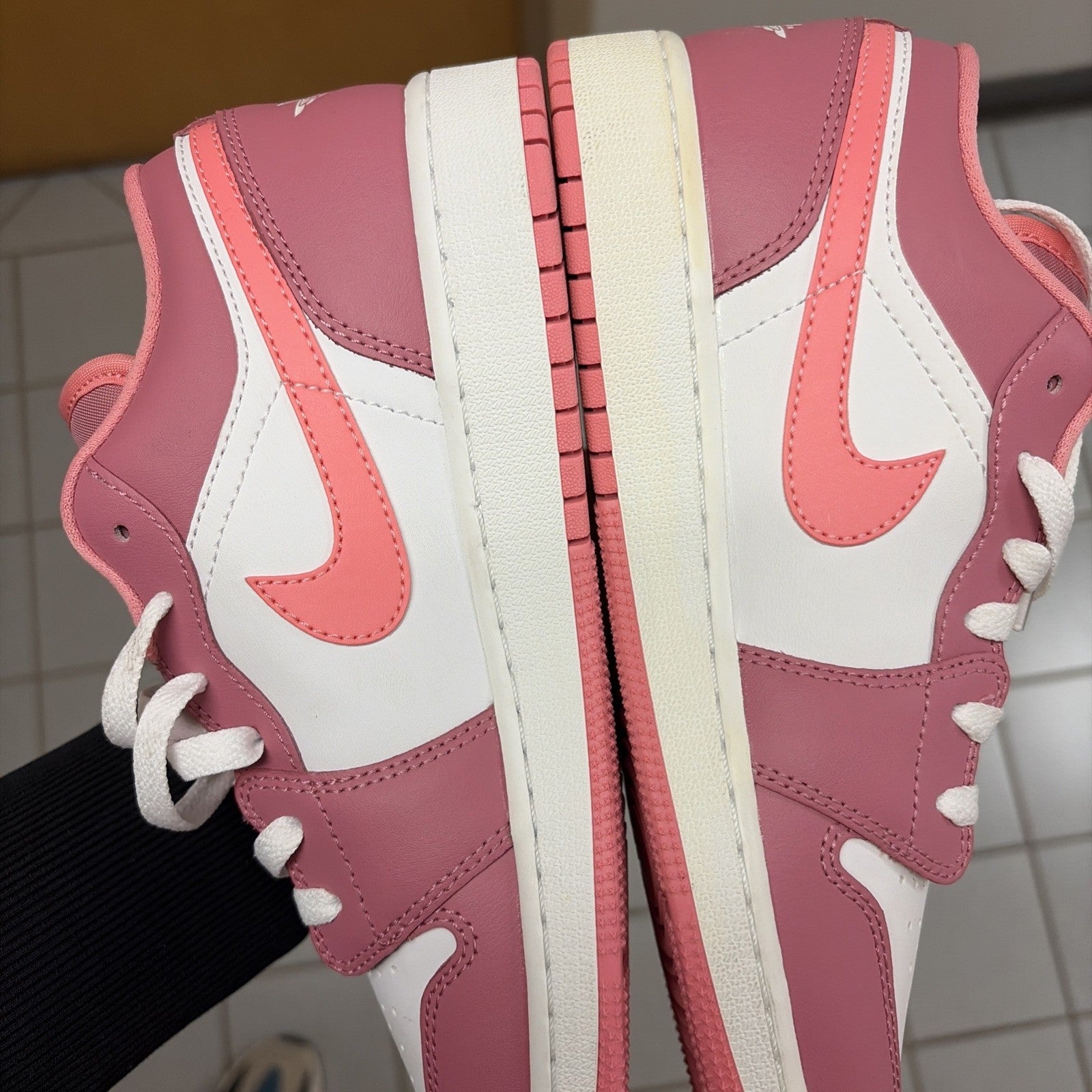 Nike Air Jordan 1 Low (GS) Desert Berry White Pink Shoes 553560-616 / Size 6y7