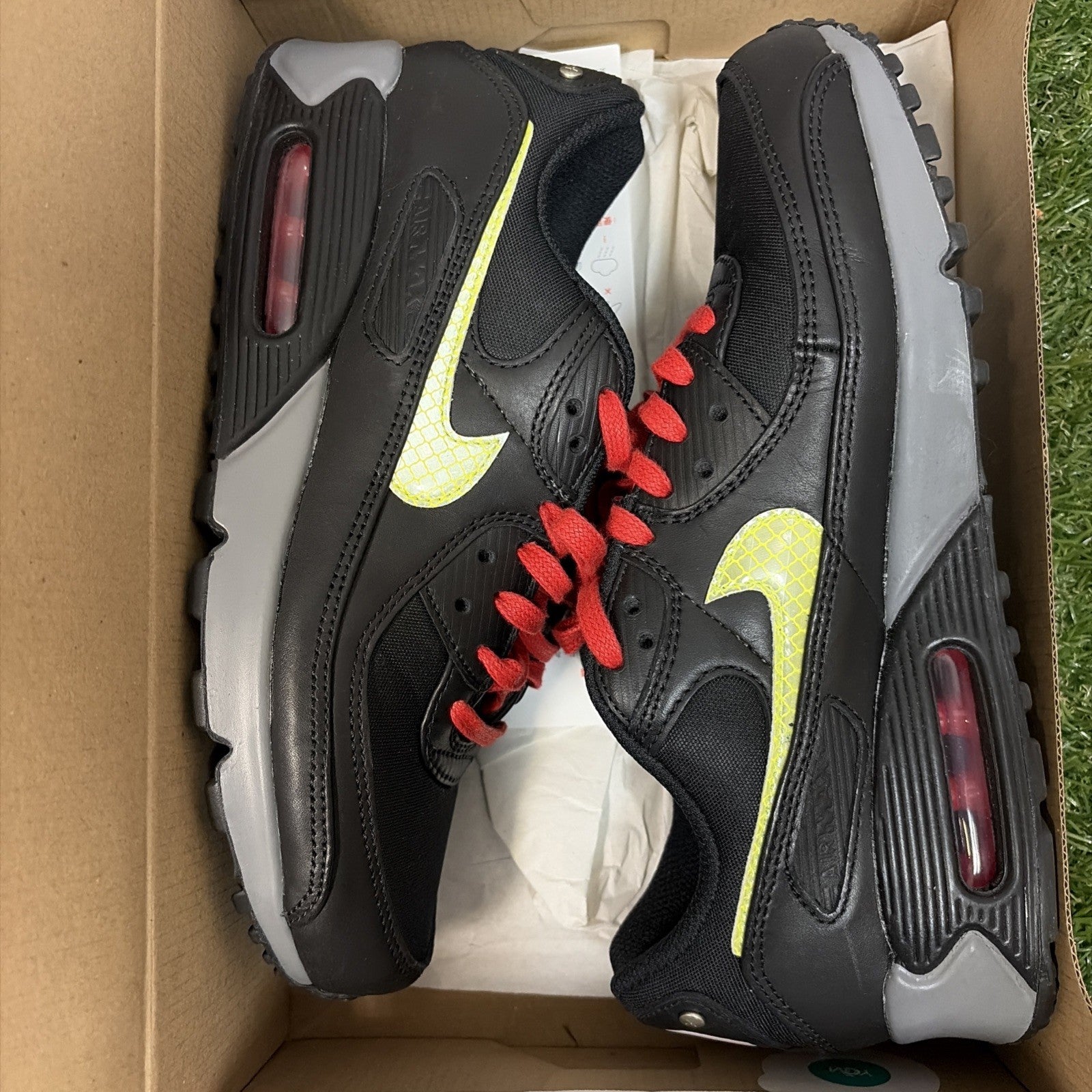 Size 9 - Nike Air Max 90 New York - City Pack0