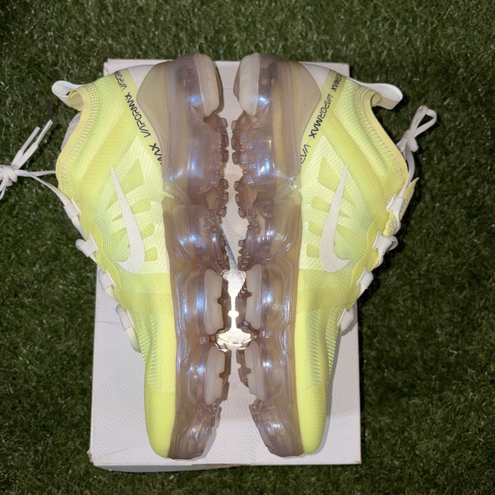 Size 7.5   Nike Air VaporMax 2019 SE Luminous Green W3