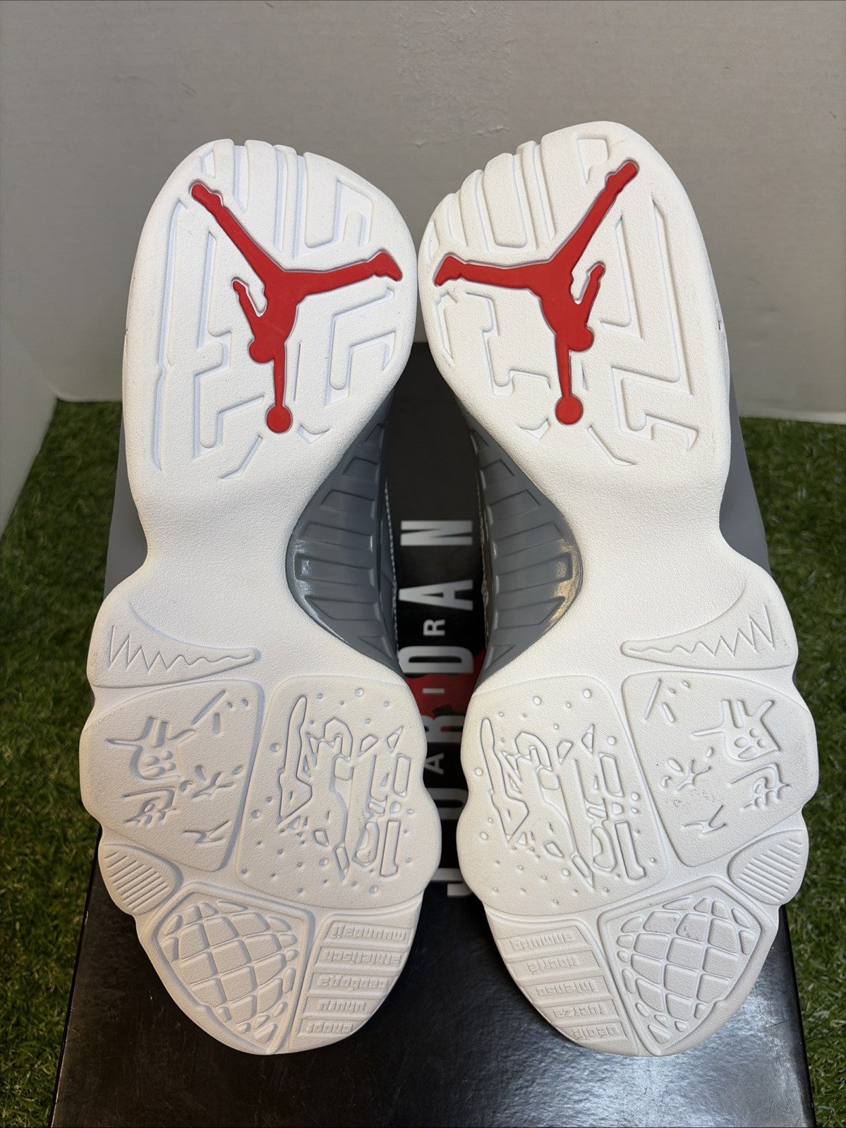 NEW Air Jordan 9 Retro White Fire Red Cool Grey Men’s Size 11 CT8019-1624