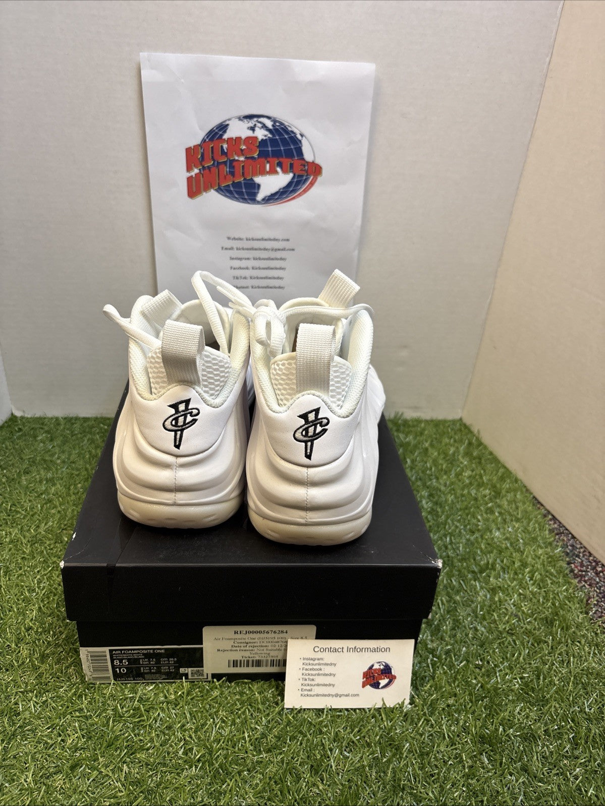 Size 8.5   Nike Air Foamposite One Triple White4