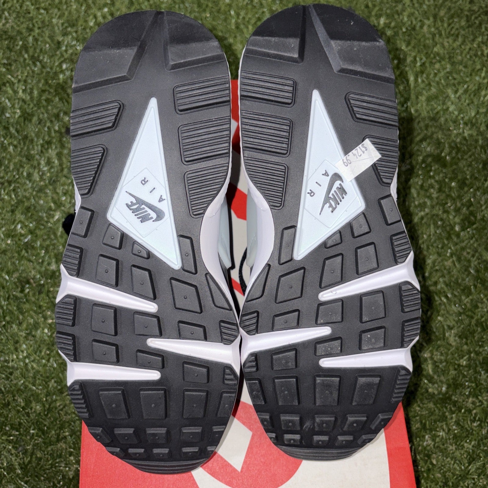 Size 6   Nike Air Huarache Swoosh!4