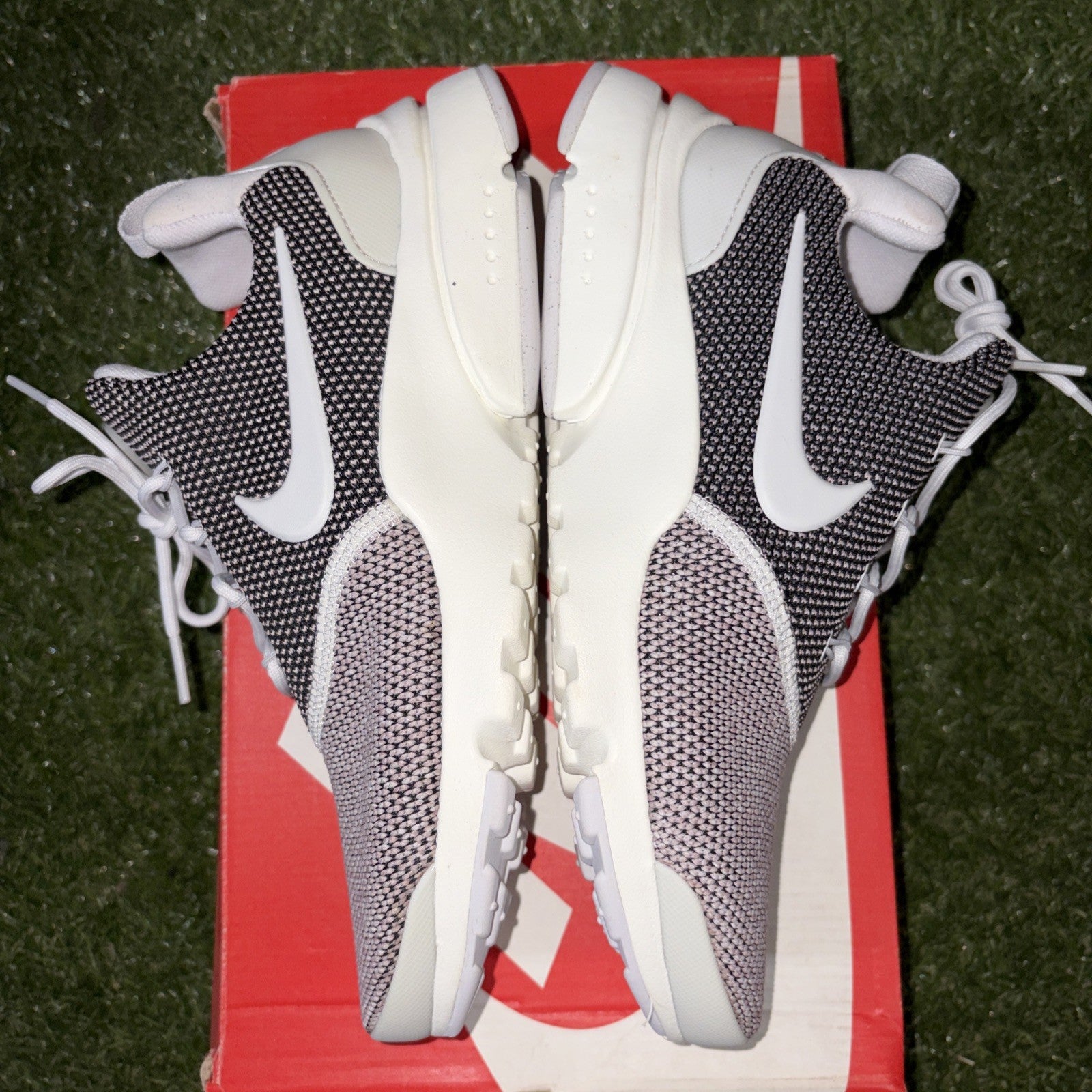 Size 7.5   Nike Presto Fly SE Vast Grey W3