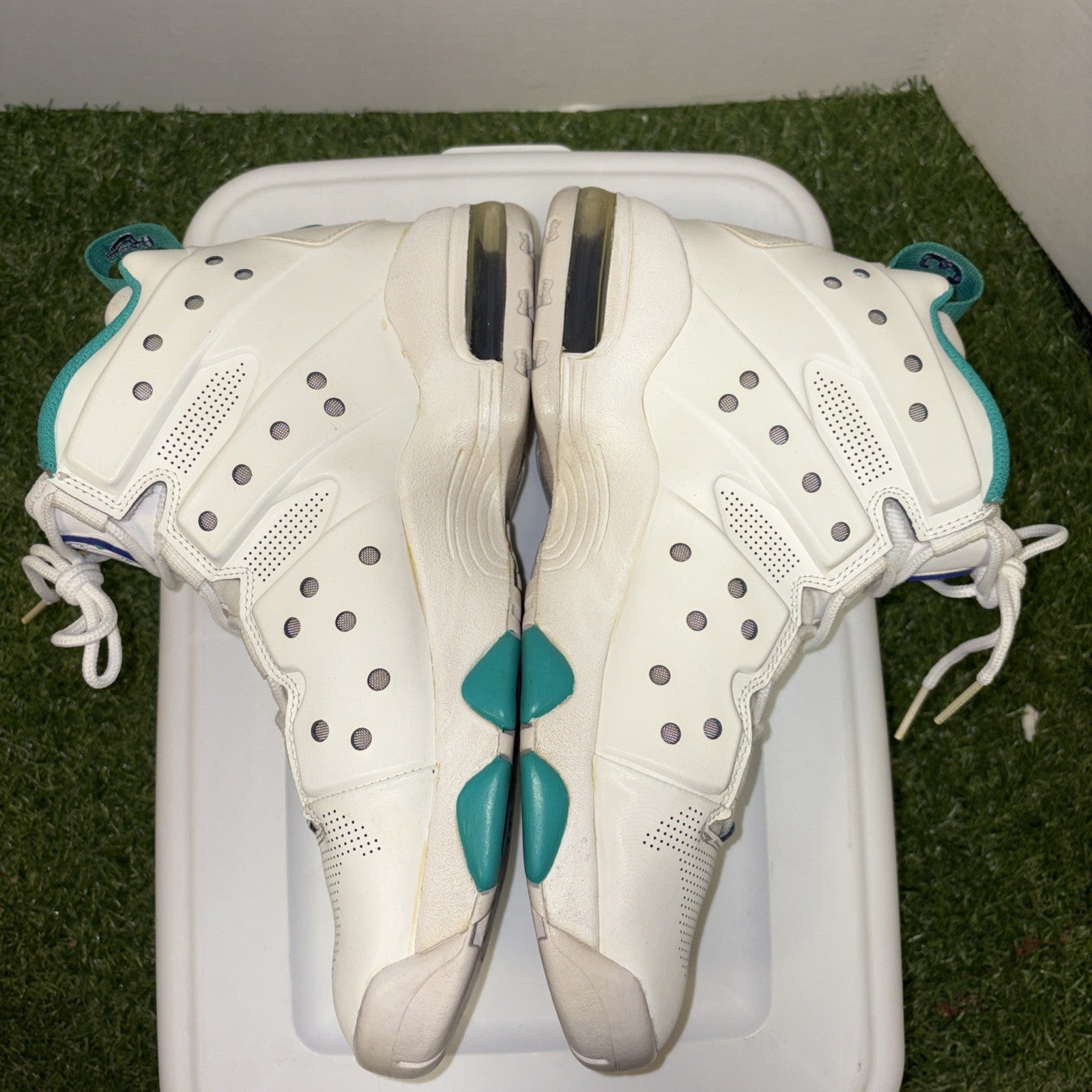 Size 9.5 - Nike Air Max Barkley White2