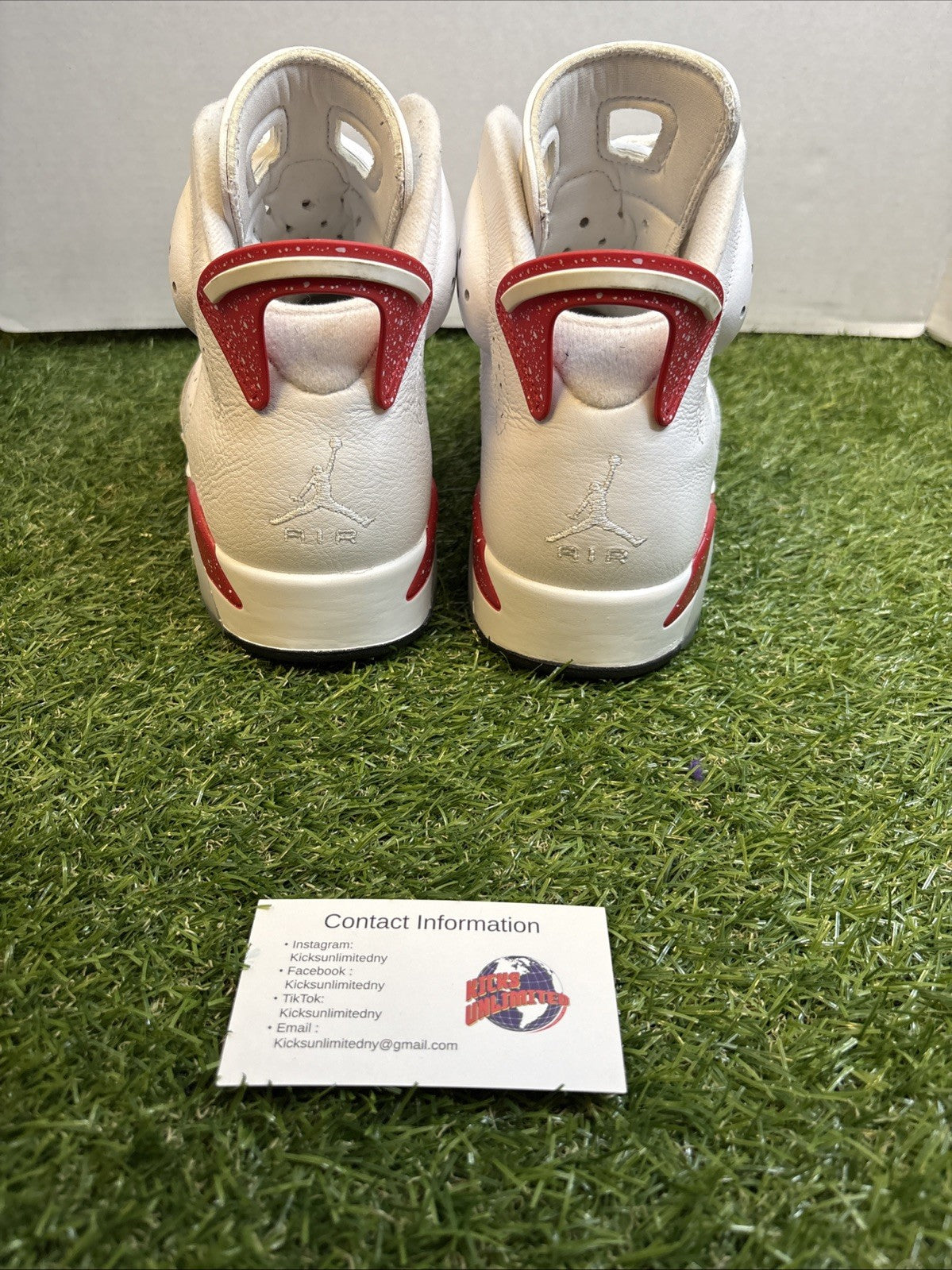 Size 9.5 - Jordan 6 White and University Red 20223