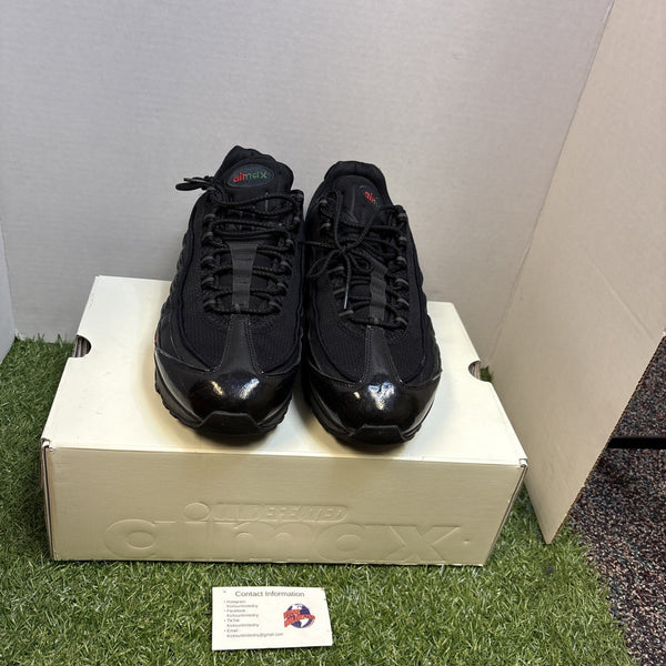 Size 11   Undefeated x Nike Air Max 95 Black0