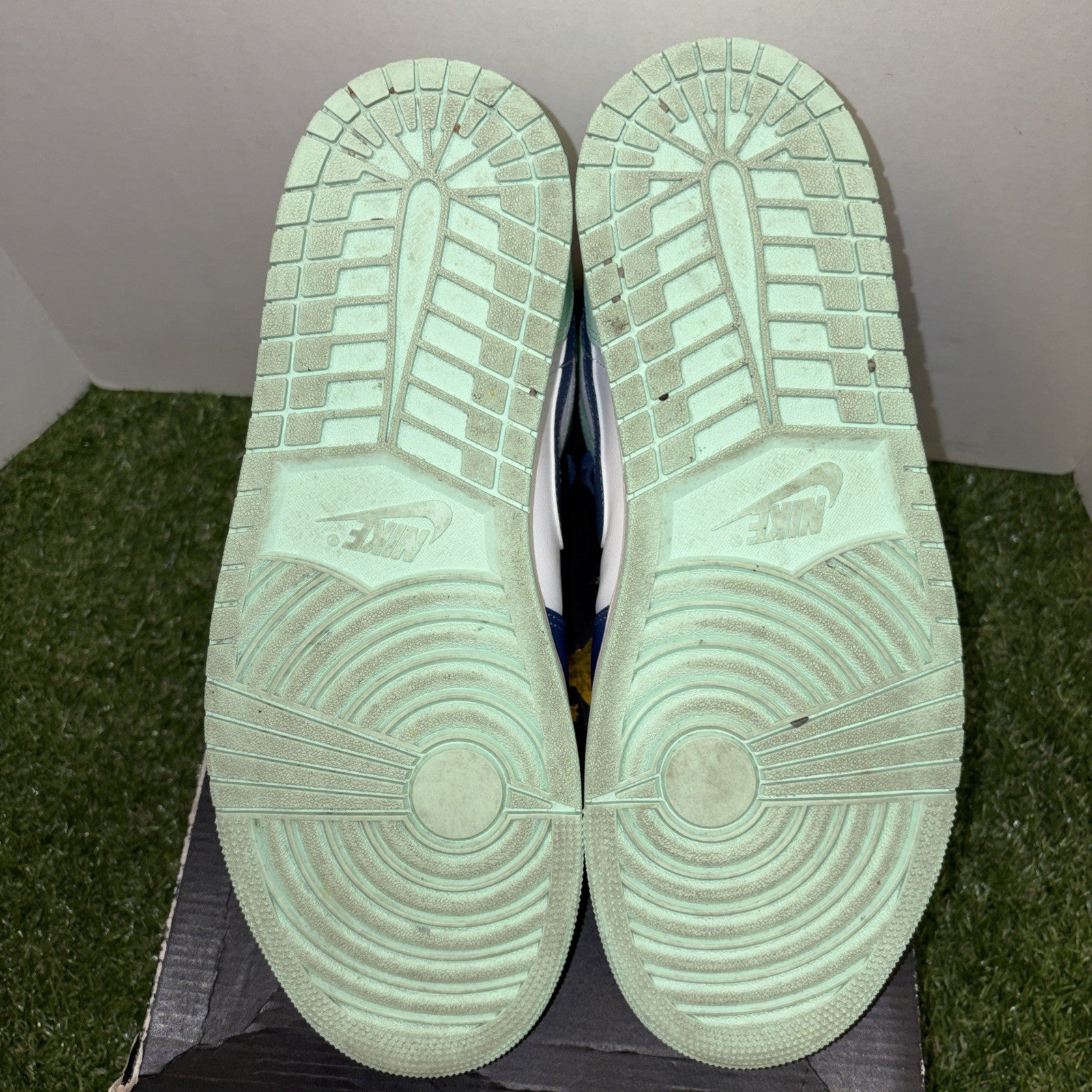 Size 12   Jordan 1 Mid Blue Mint 20224