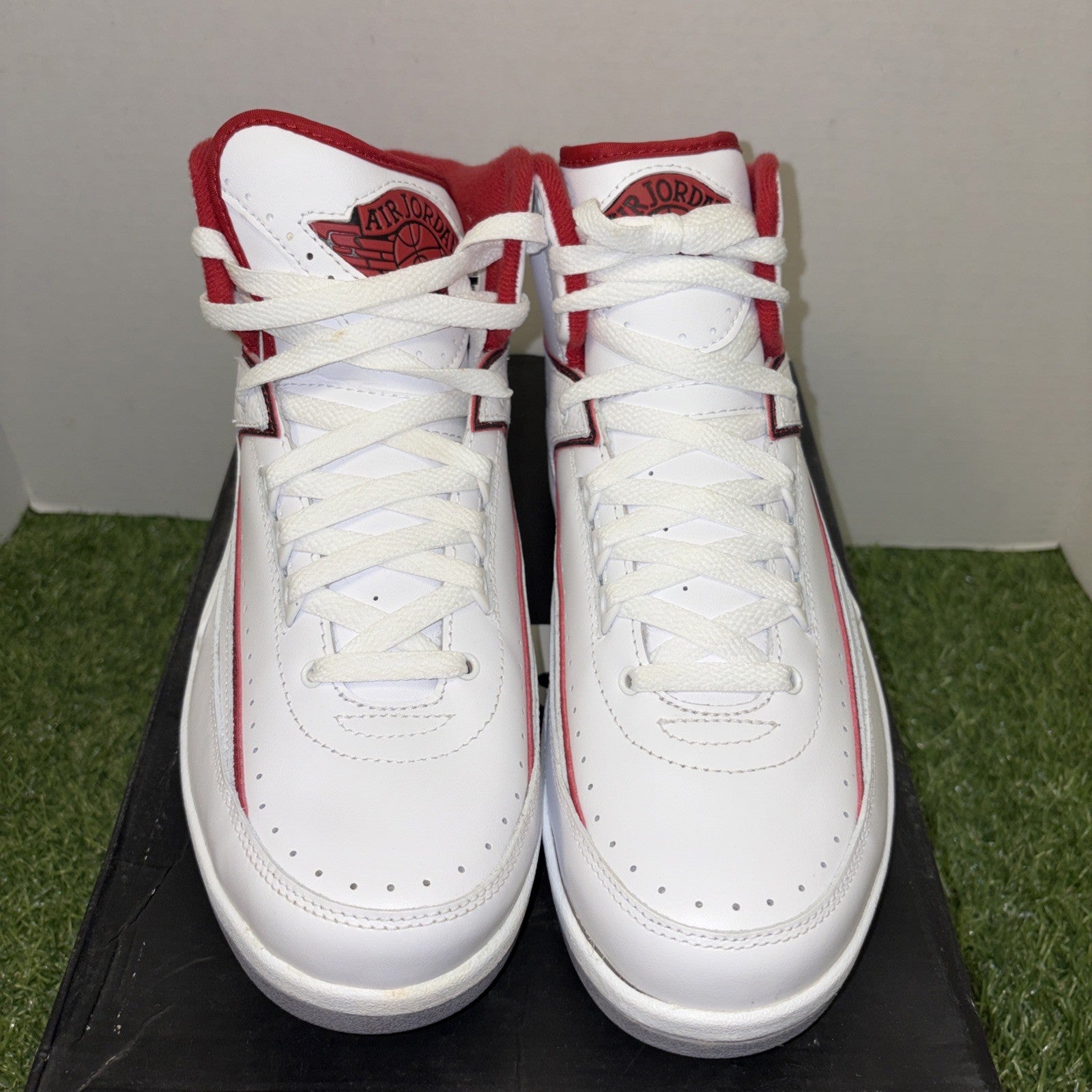 Size 8.5   Air Jordan 2 Retro Chicago Home1