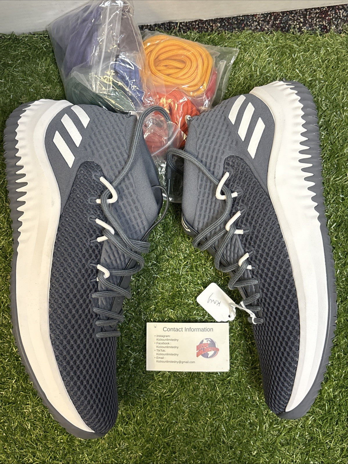 Size 12.5   Adidas Dame 4 Onix   B760083