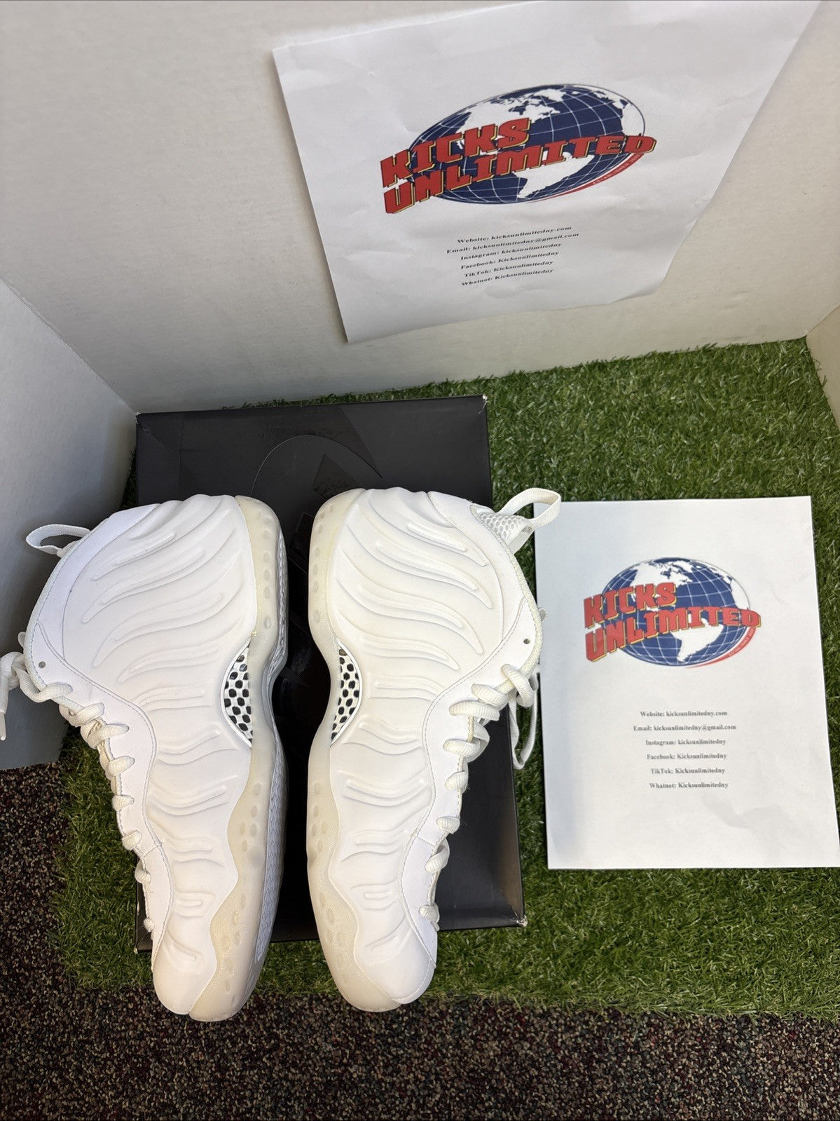 Size 8.5   Nike Air Foamposite One Triple White2