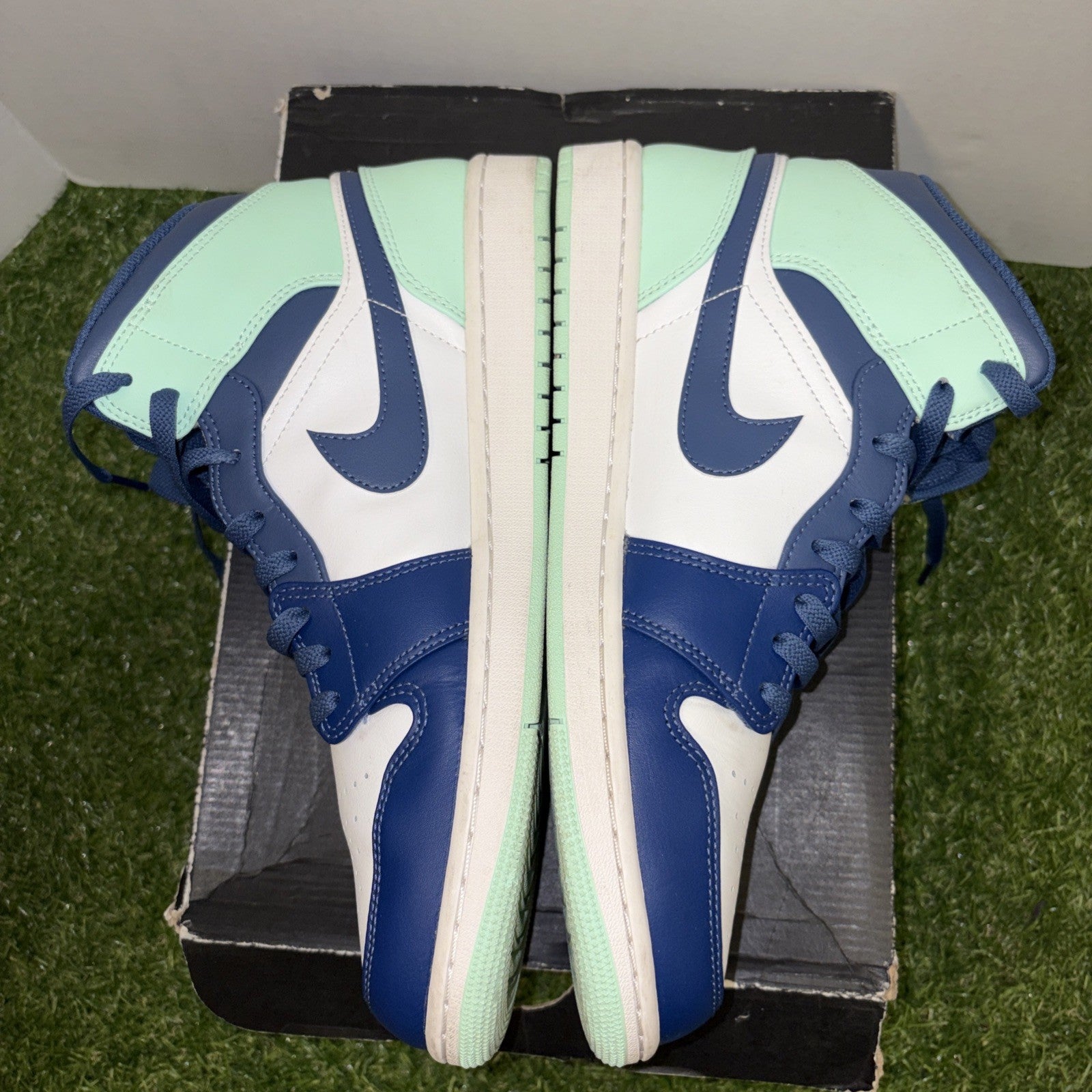 Size 12   Jordan 1 Mid Blue Mint 20222