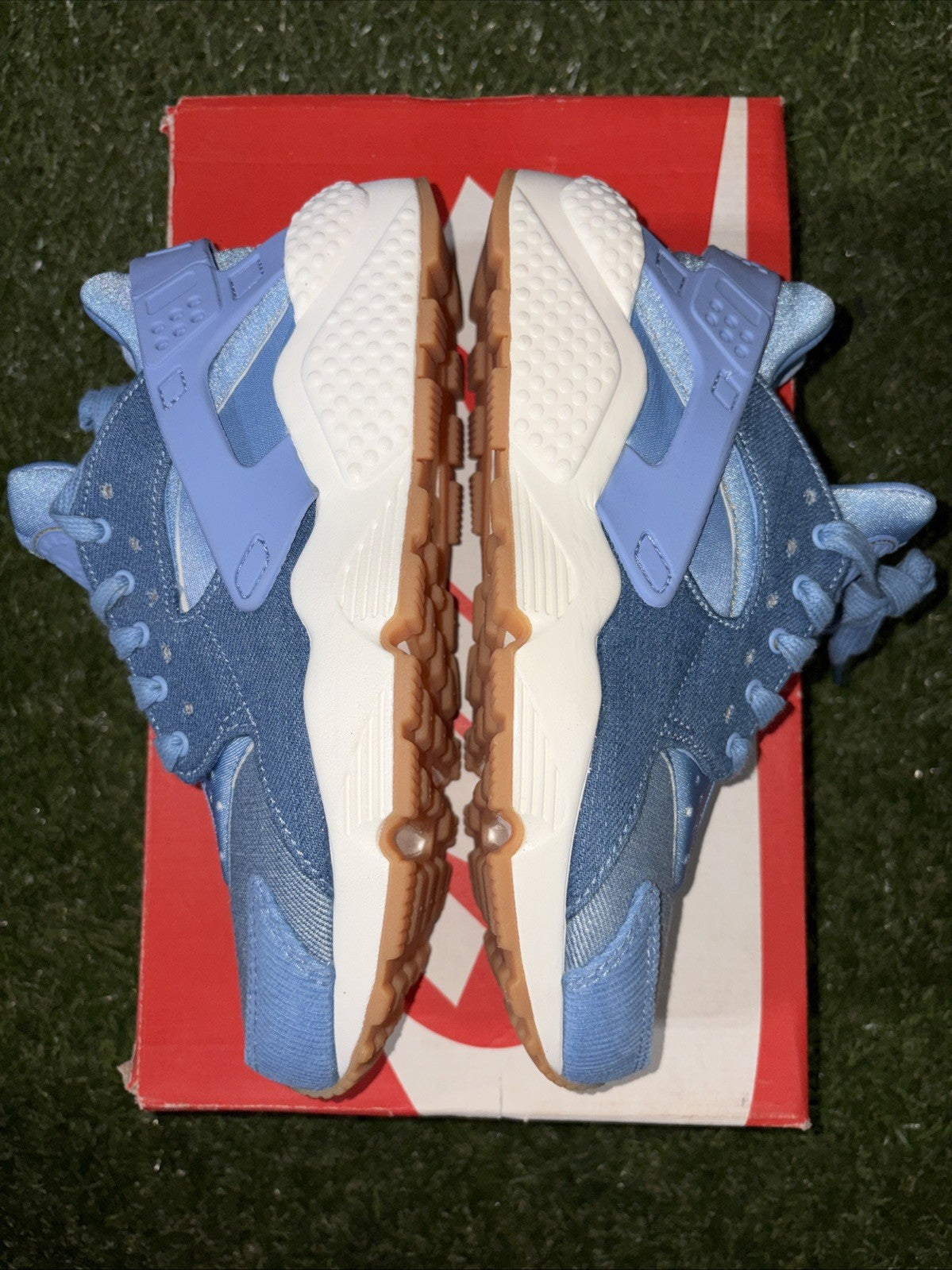 NIKE AIR HUARACHE RUN SE WOMAN SIZE 7W "DECEMBER SKY" NEW RARE3