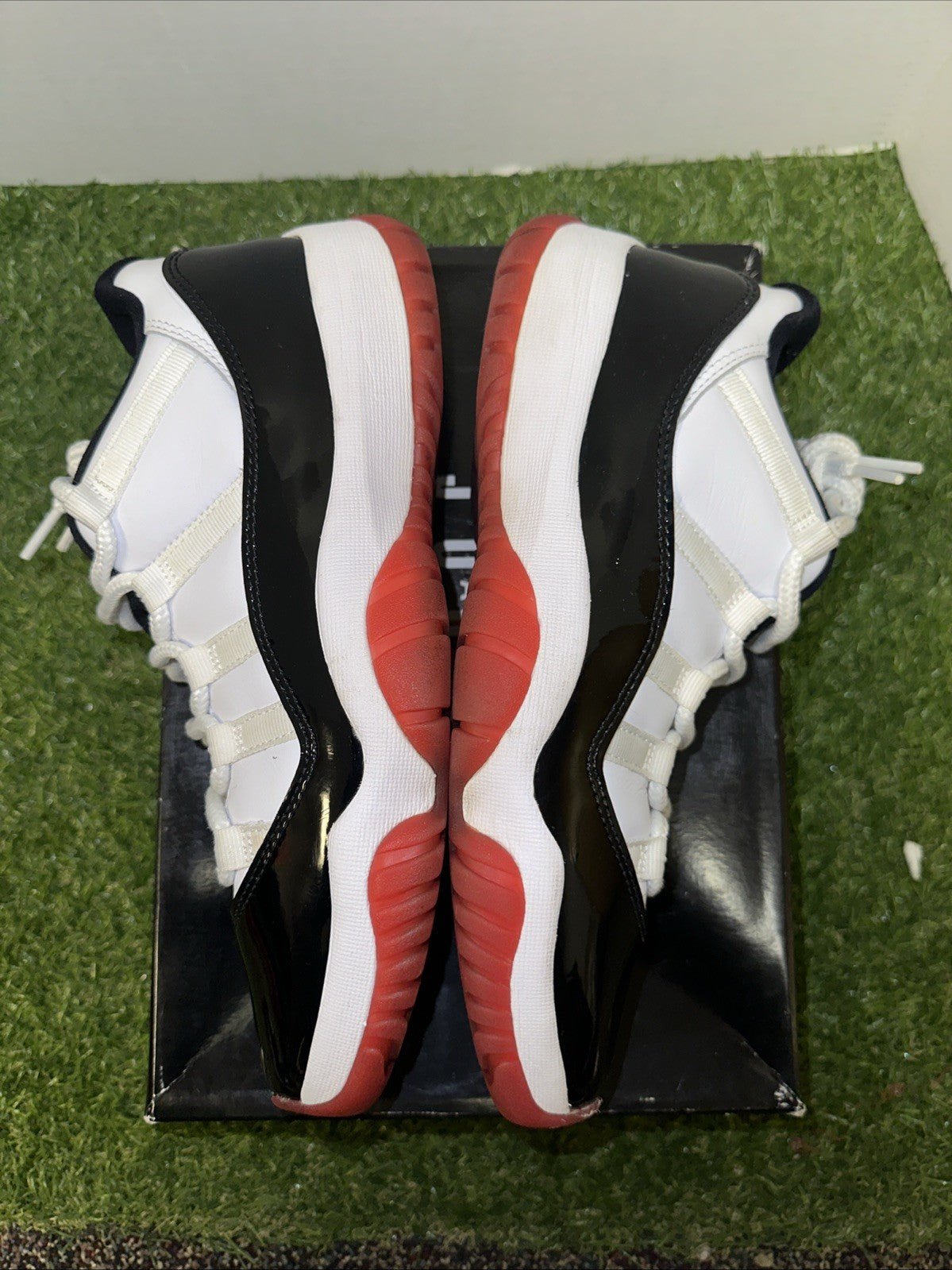 Size 8.5 - Jordan 11 Retro Low Concord-Bred3