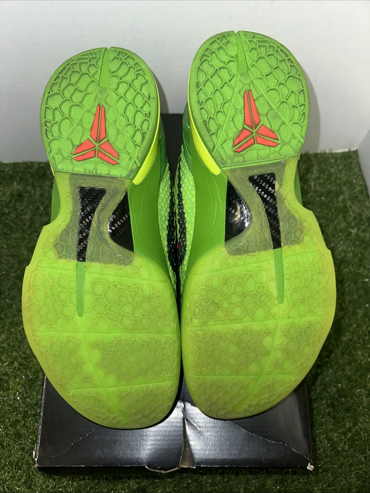 Size 10.5 - Nike Zoom Kobe 6 Protro Low Grinch4