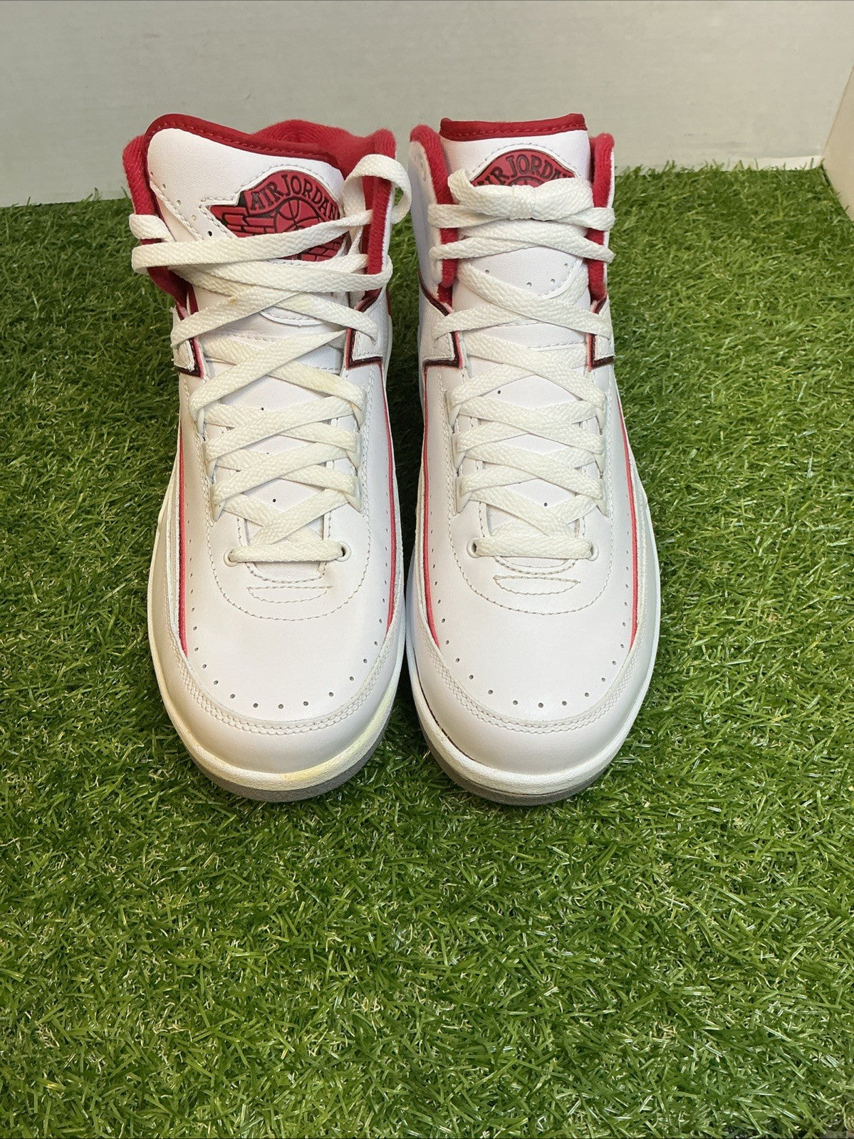 Size 8.5 - Air Jordan 2 Retro Chicago Home 385475-1022