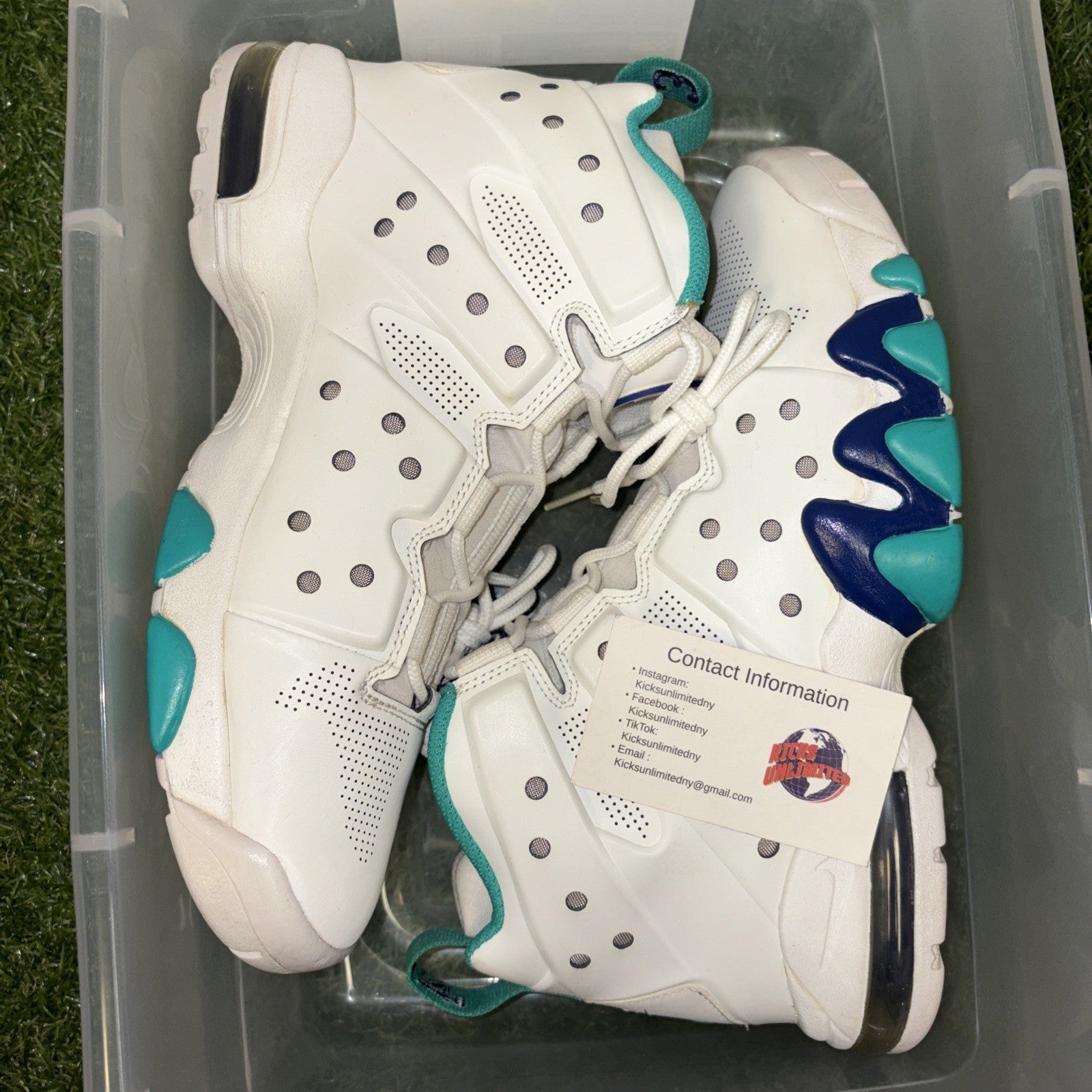 Size 9.5 - Nike Air Max Barkley White0