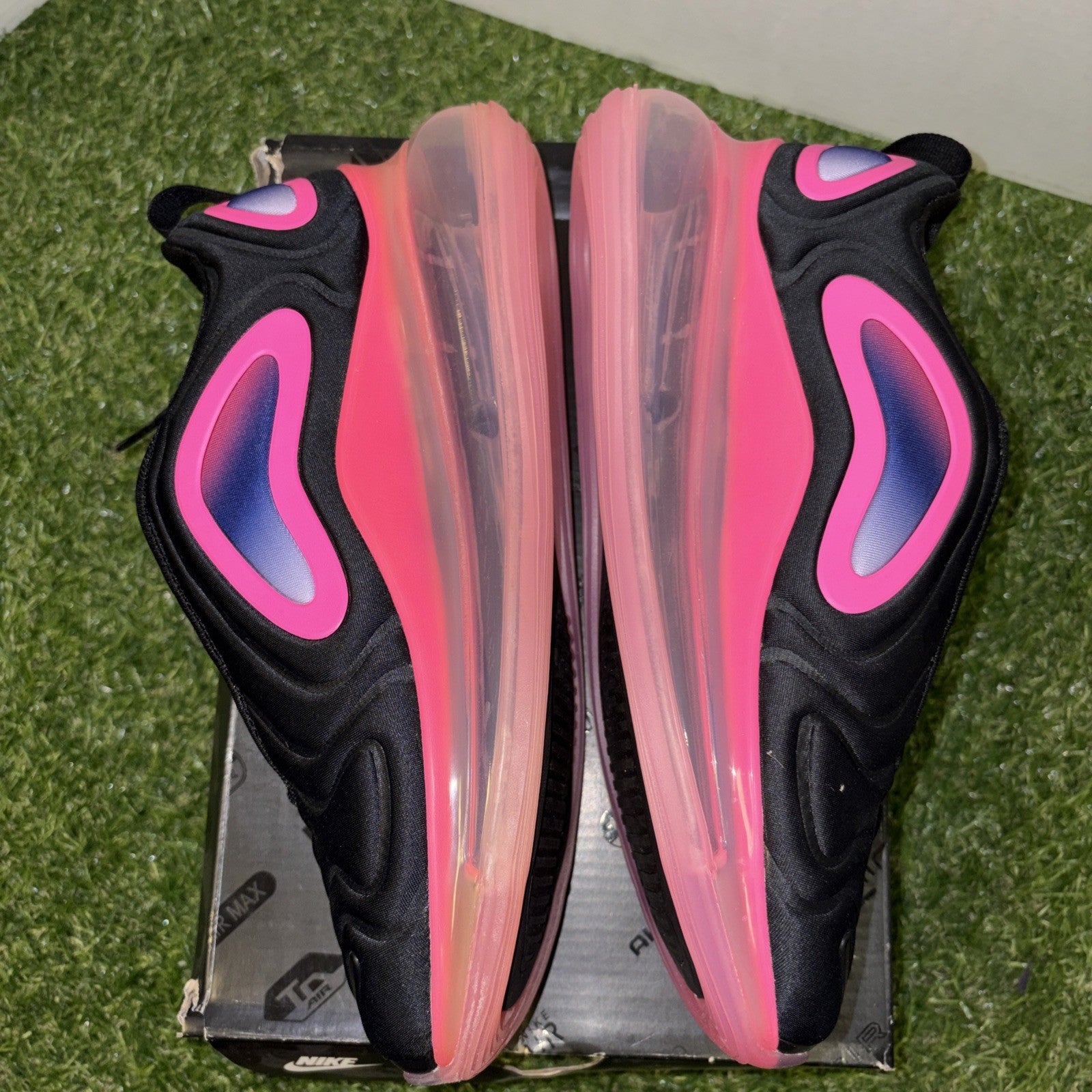Nike Air Max 720 GS Black Laser Fuchsia Pink Size 6y/ Womens 7.5W AQ3196 0072