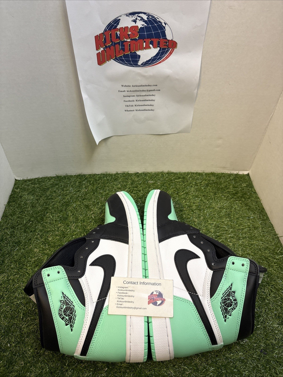Size 9.5 - Air Jordan 1 Retro OG High Green Glow1