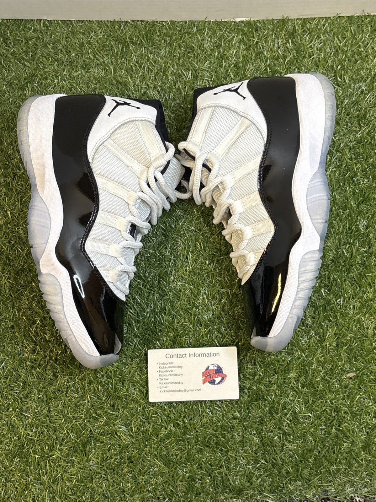 Size 7.5  Air Jordan 11 Retro Concord (2018) 378037 1002