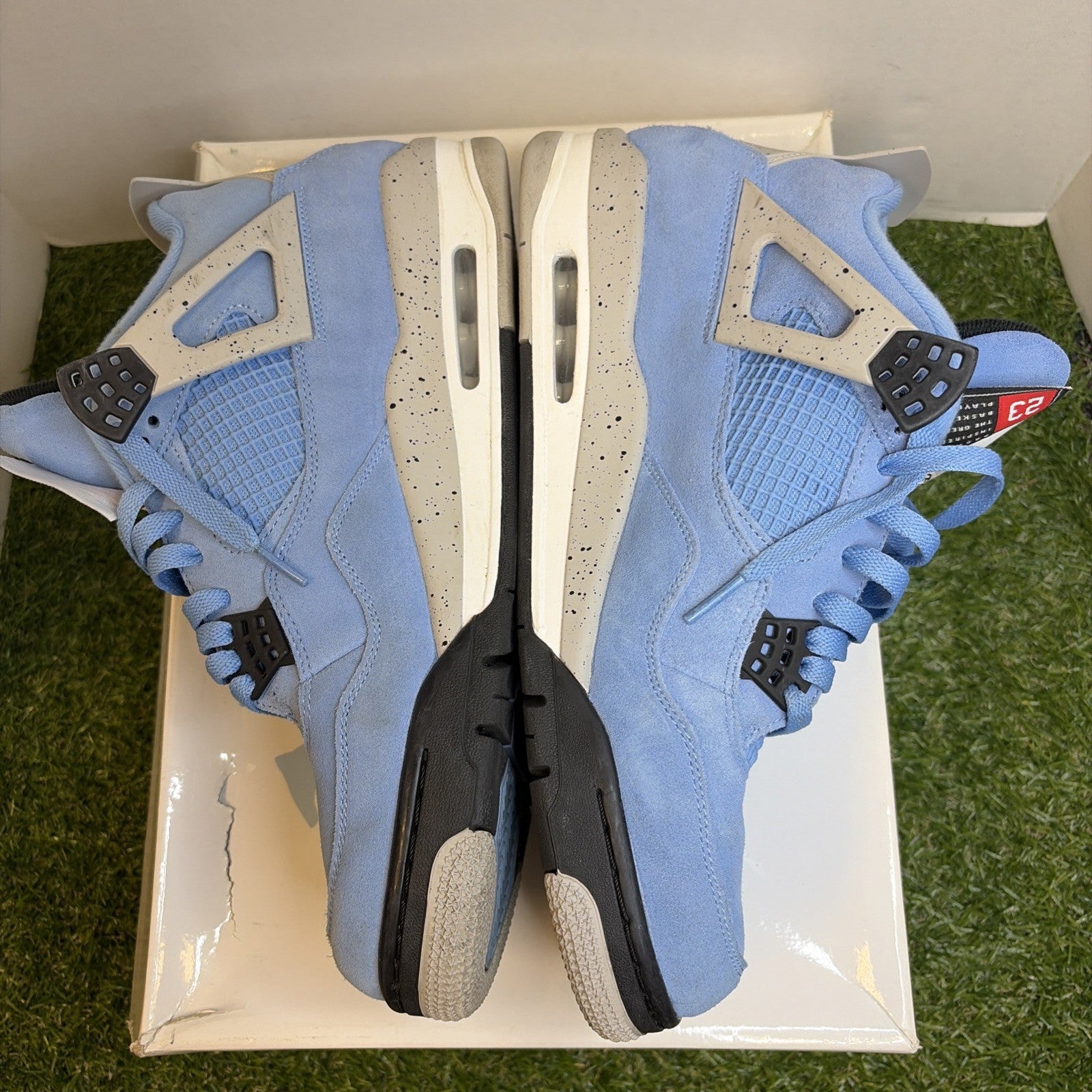 Size 12 - Jordan 4 Retro Mid University Blue2