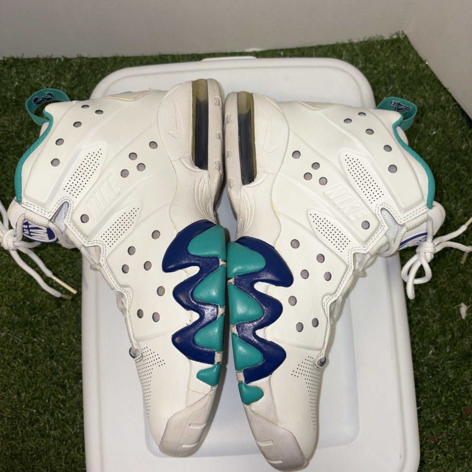 Size 9.5 - Nike Air Max Barkley White3