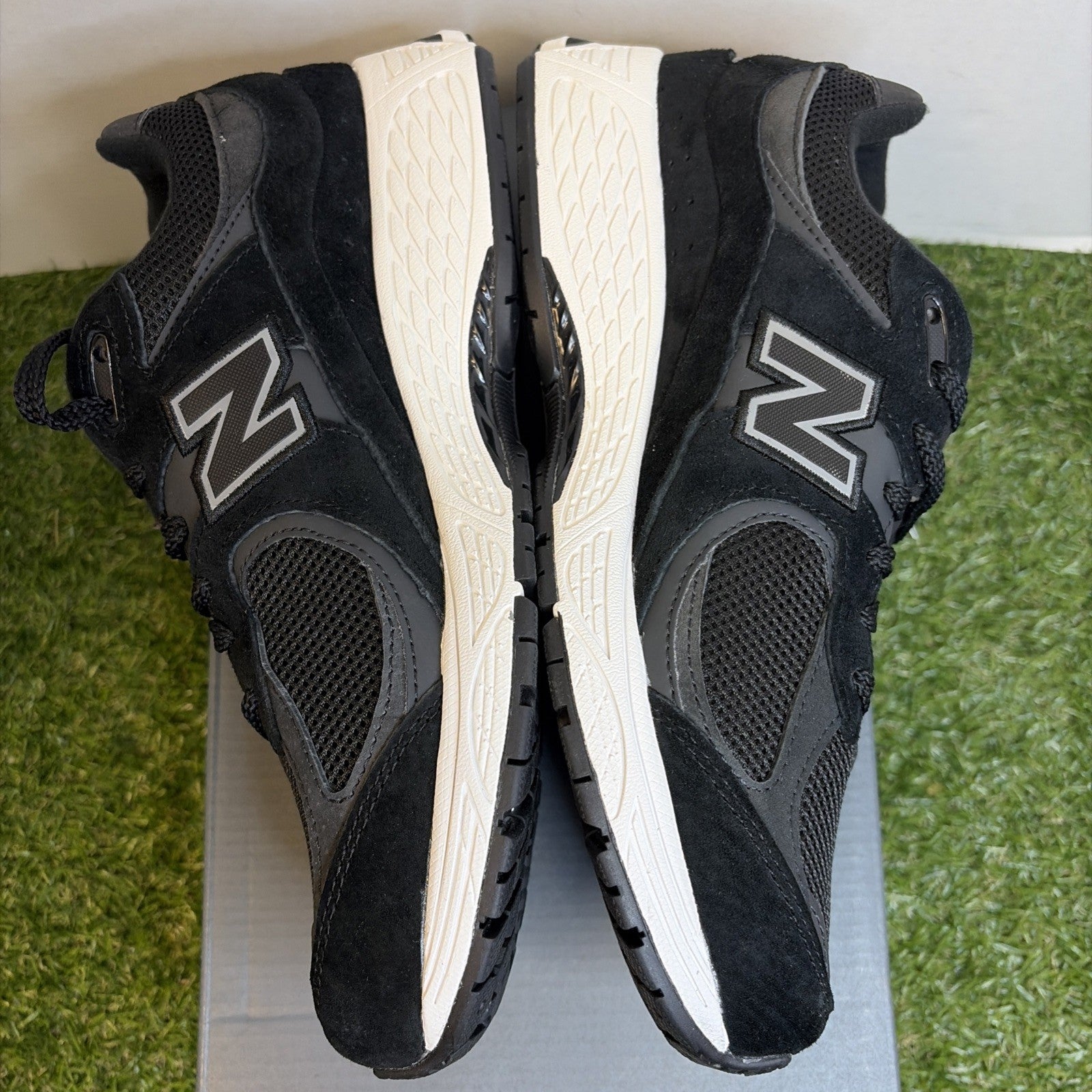 Size 8 - New Balance 2002R Black Gunmetal2