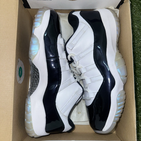 Size 8.5 - Air Jordan 11 Retro Low Emerald0