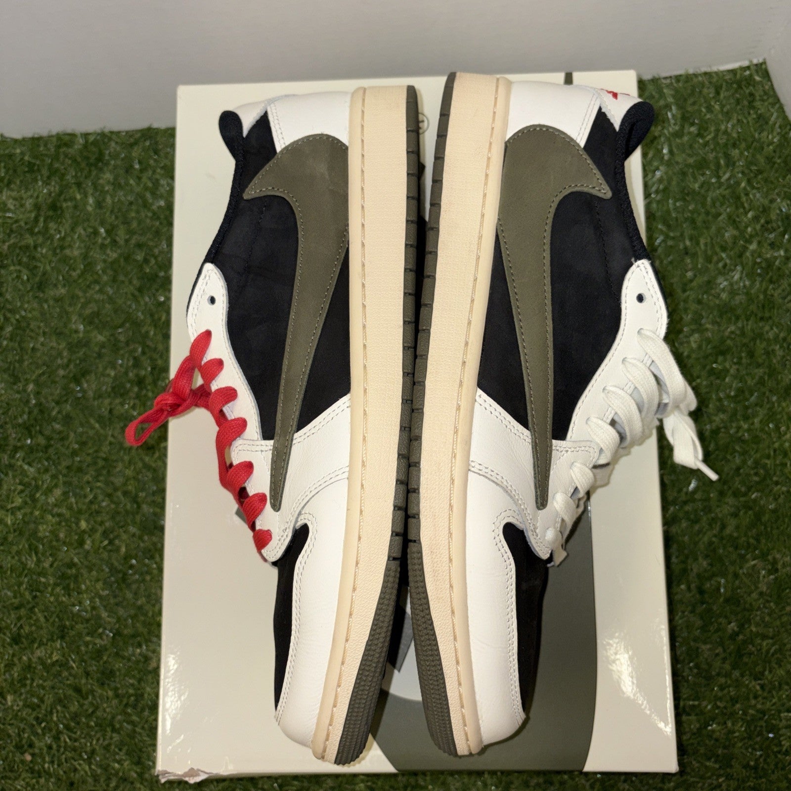 Size 12W (10.5 Men) - Jordan 1 Retro OG x Travis Scott Low Olive W3