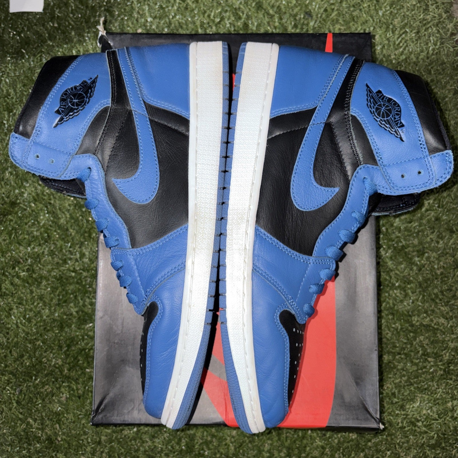 Size 13   Jordan 1 Retro OG High Dark Marina Blue3