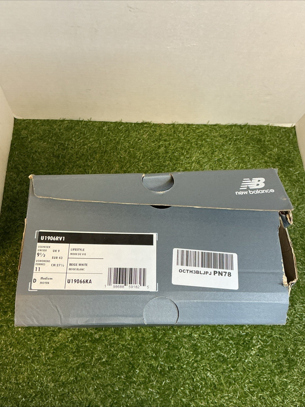 Size 9.5- New Balance 1906 Sea Salt Red U19066KA5