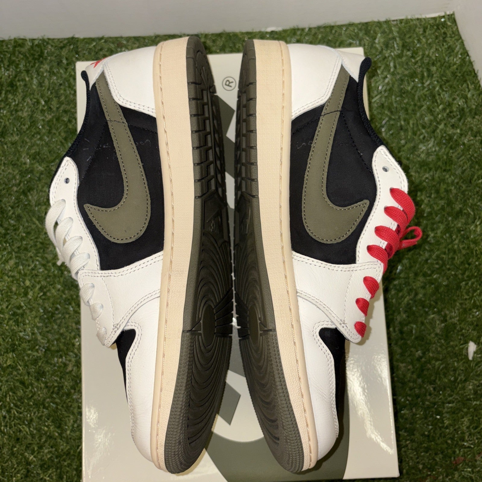 Size 12W (10.5 Men) - Jordan 1 Retro OG x Travis Scott Low Olive W2