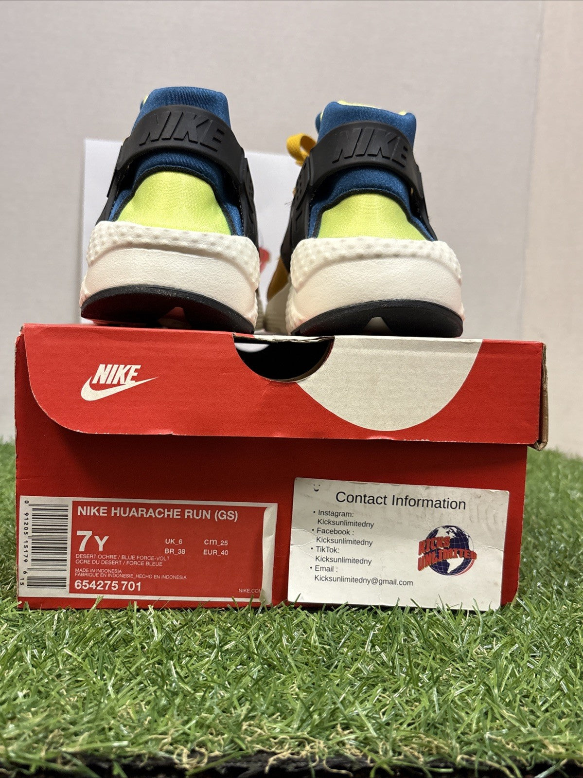 Nike Huarache Run (GS)   Size 7Y Desert Ochre Blue Volt3