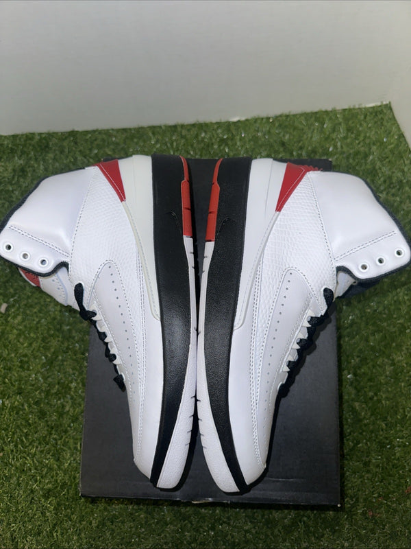 Size 6.5 (GS) - Jordan 2 Retro 2022 Mid Chicago3