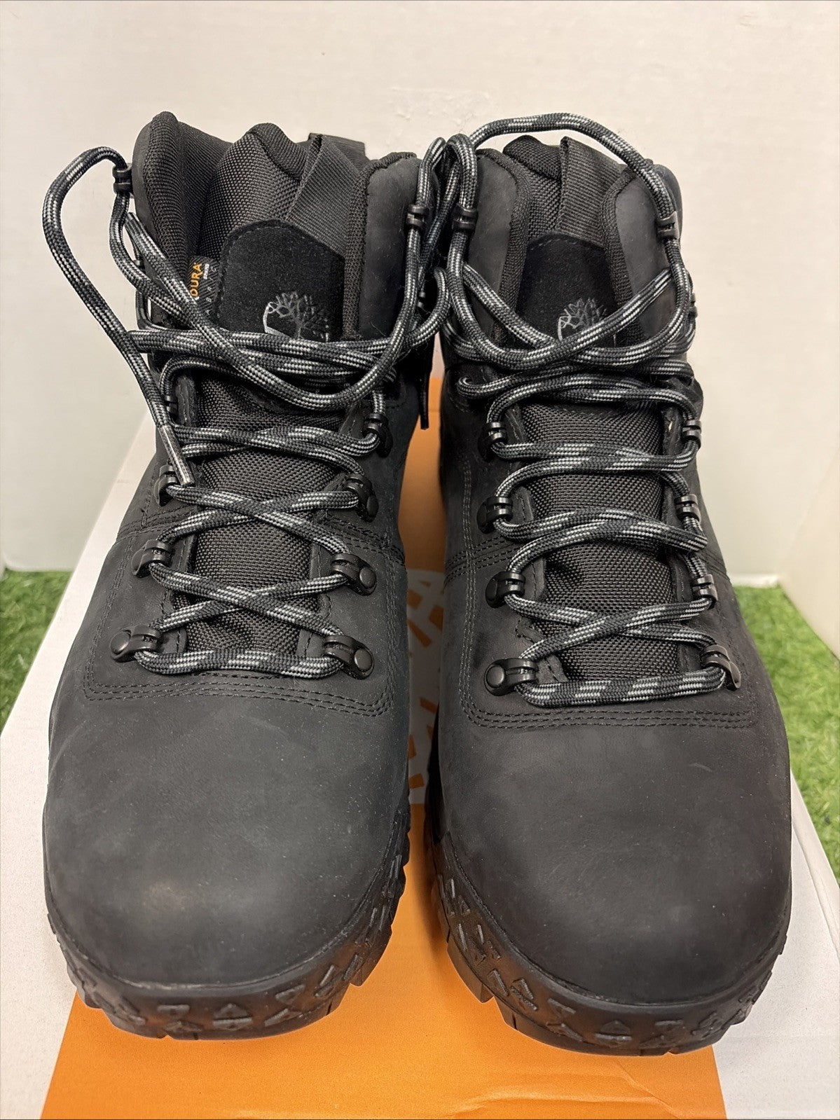 "NEW" Timberland Men's Motion Scramble Mid Waterproof Boot Size 13 US1