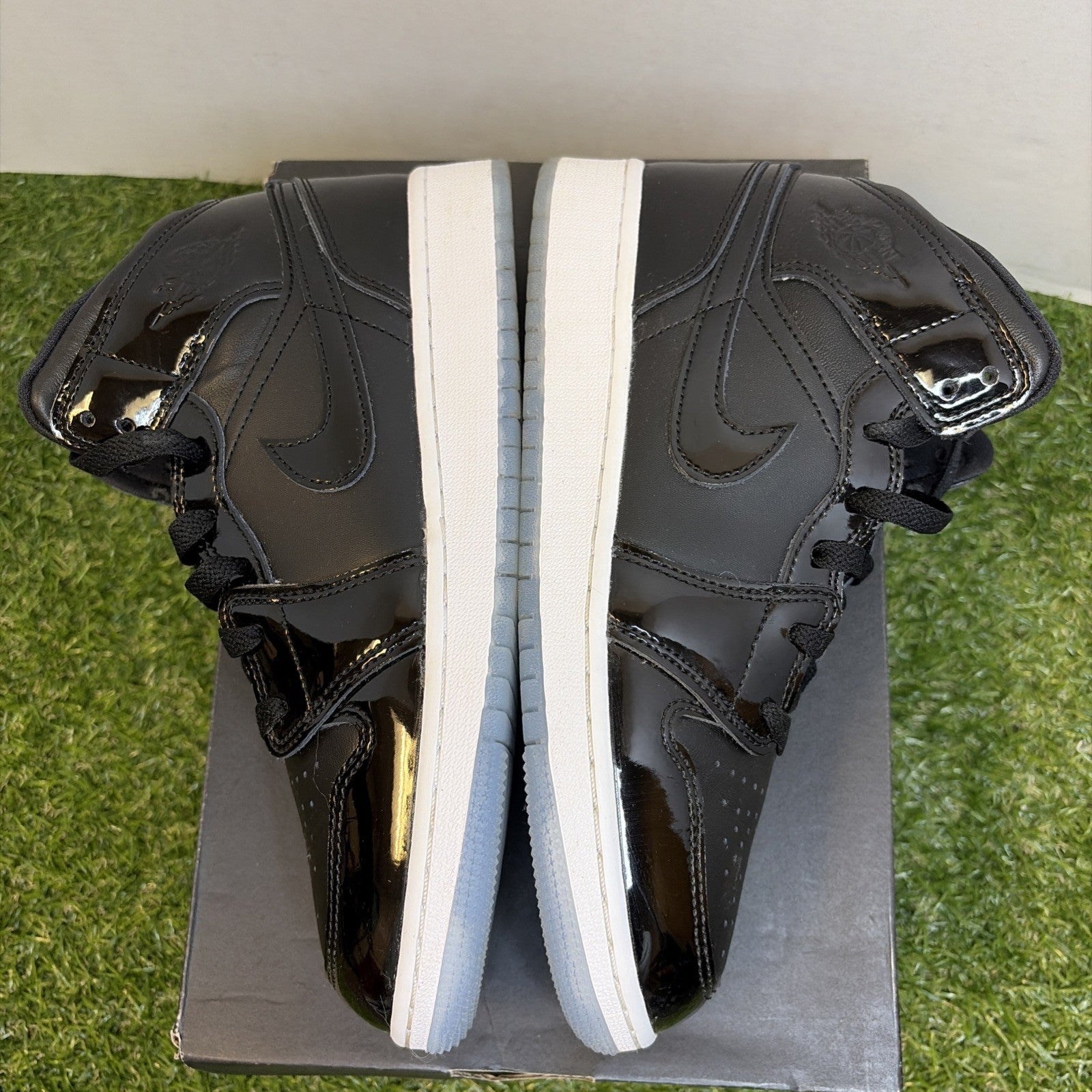 Nike Air Jordan 1 Mid SE Space Jam DV1337-004 Youth Size 5.5Y3