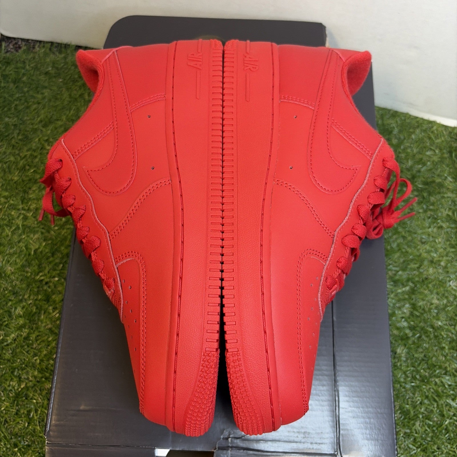 Size 8.5 - Nike Air Force 1 Low Triple Red3