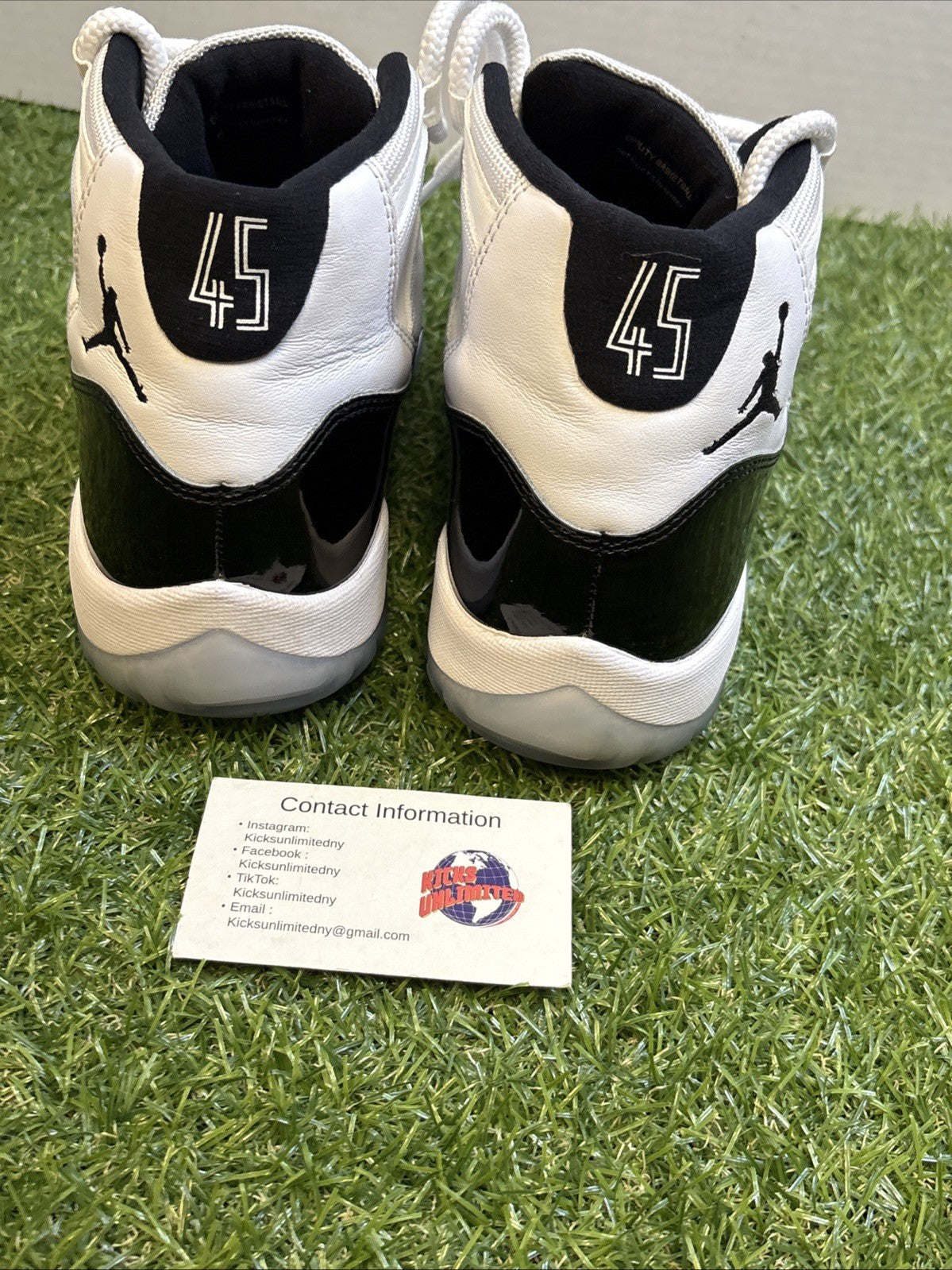 Size 7.5  Air Jordan 11 Retro Concord (2018) 378037 1003