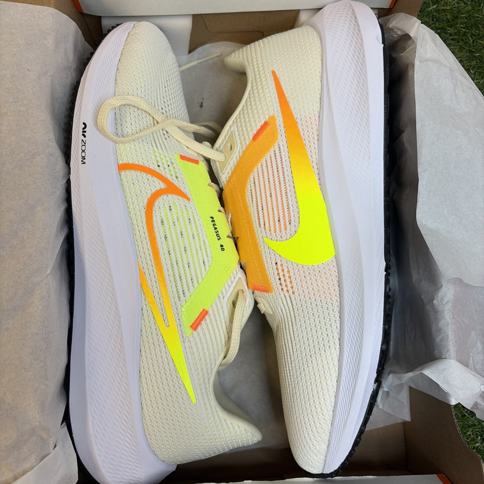 Size 11 - Nike Air Zoom Pegasus 40 Coconut Milk Lime0