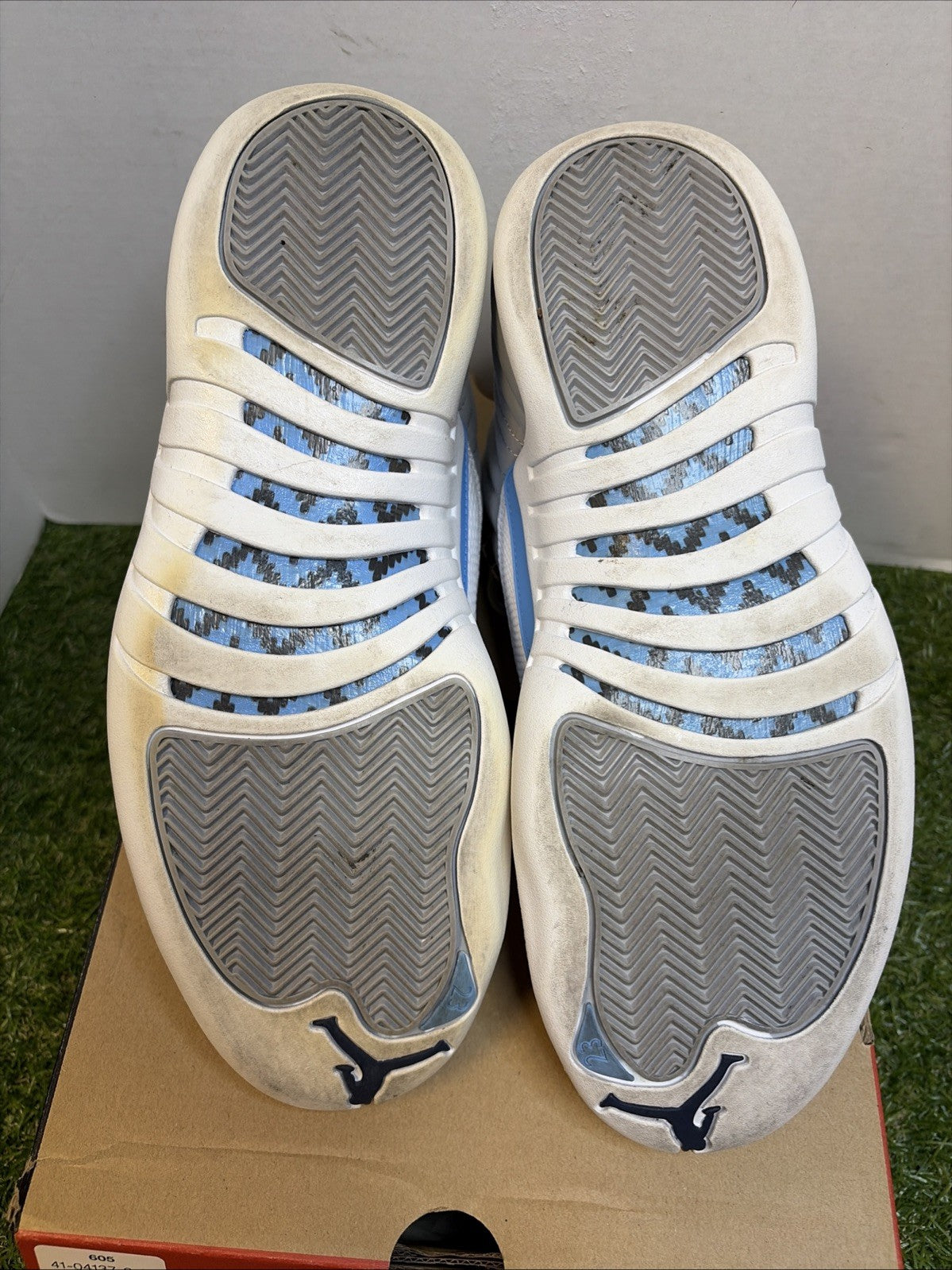 Size 9 - Air Jordan 12 Retro Grey University Blue4