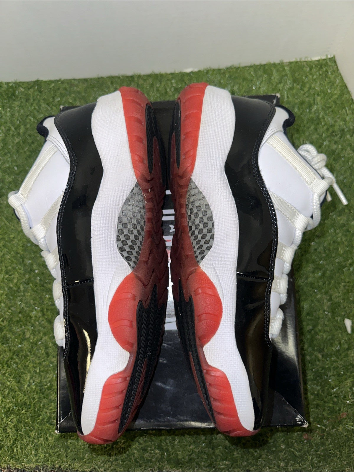 Size 8.5 - Jordan 11 Retro Low Concord-Bred2