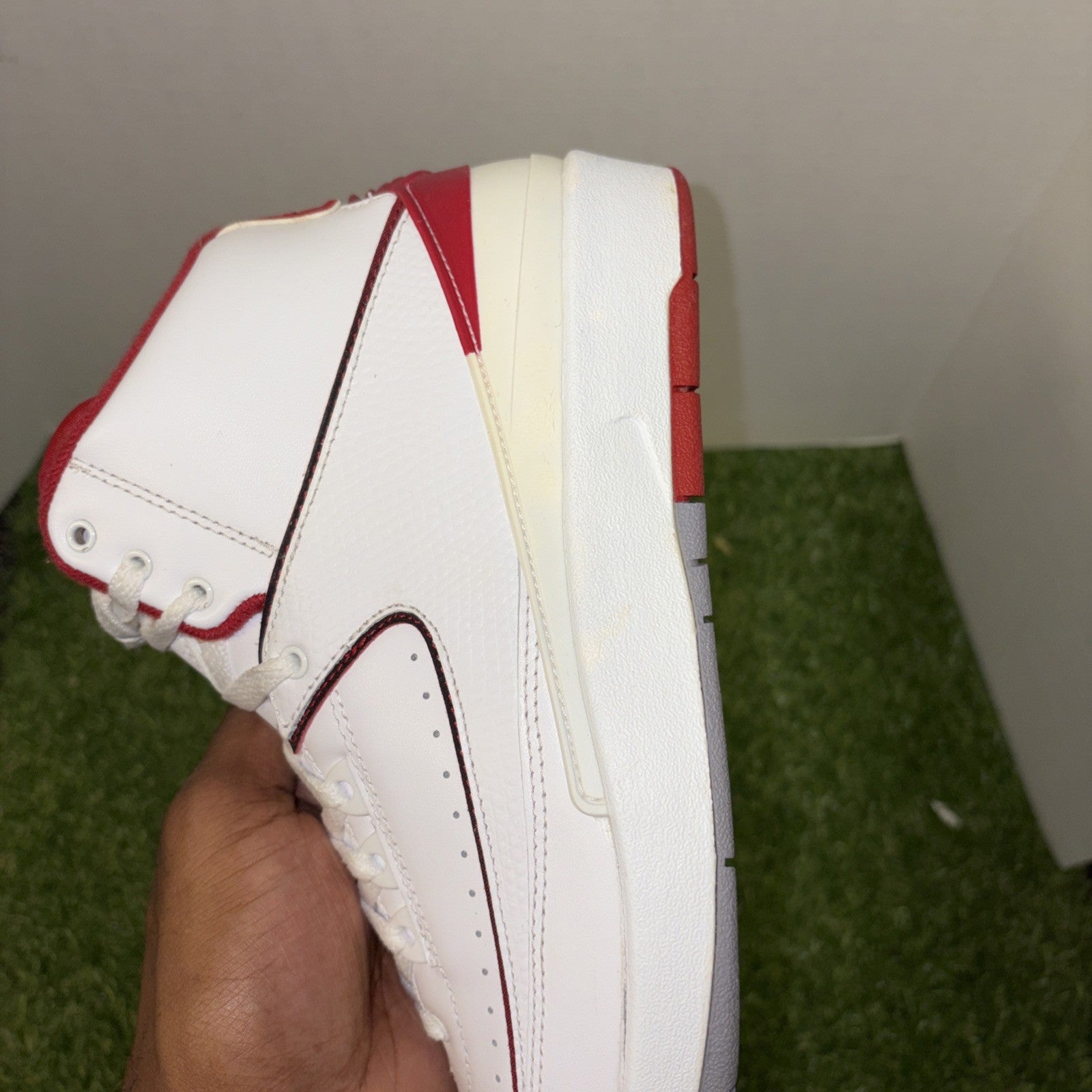 Size 8.5   Air Jordan 2 Retro Chicago Home5
